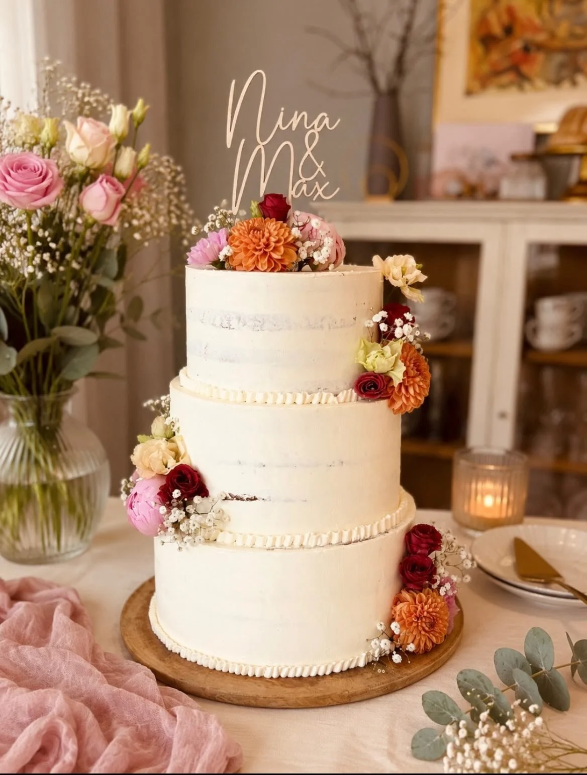 Ein kleiner R&uuml;ckblick vom letzten Wochenende 😍 

Die eine oder andere Detail Vorstellung folgt noch ☺️

#tortenliebe #hochzeitstorte #karoliebtbacken