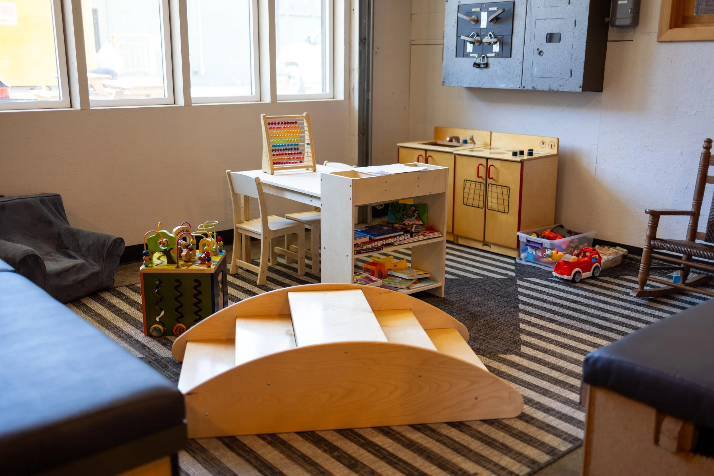 Restaurant with kid space, PLAY, Family Friendly Restaurant, Eugene, Food Truck Pod