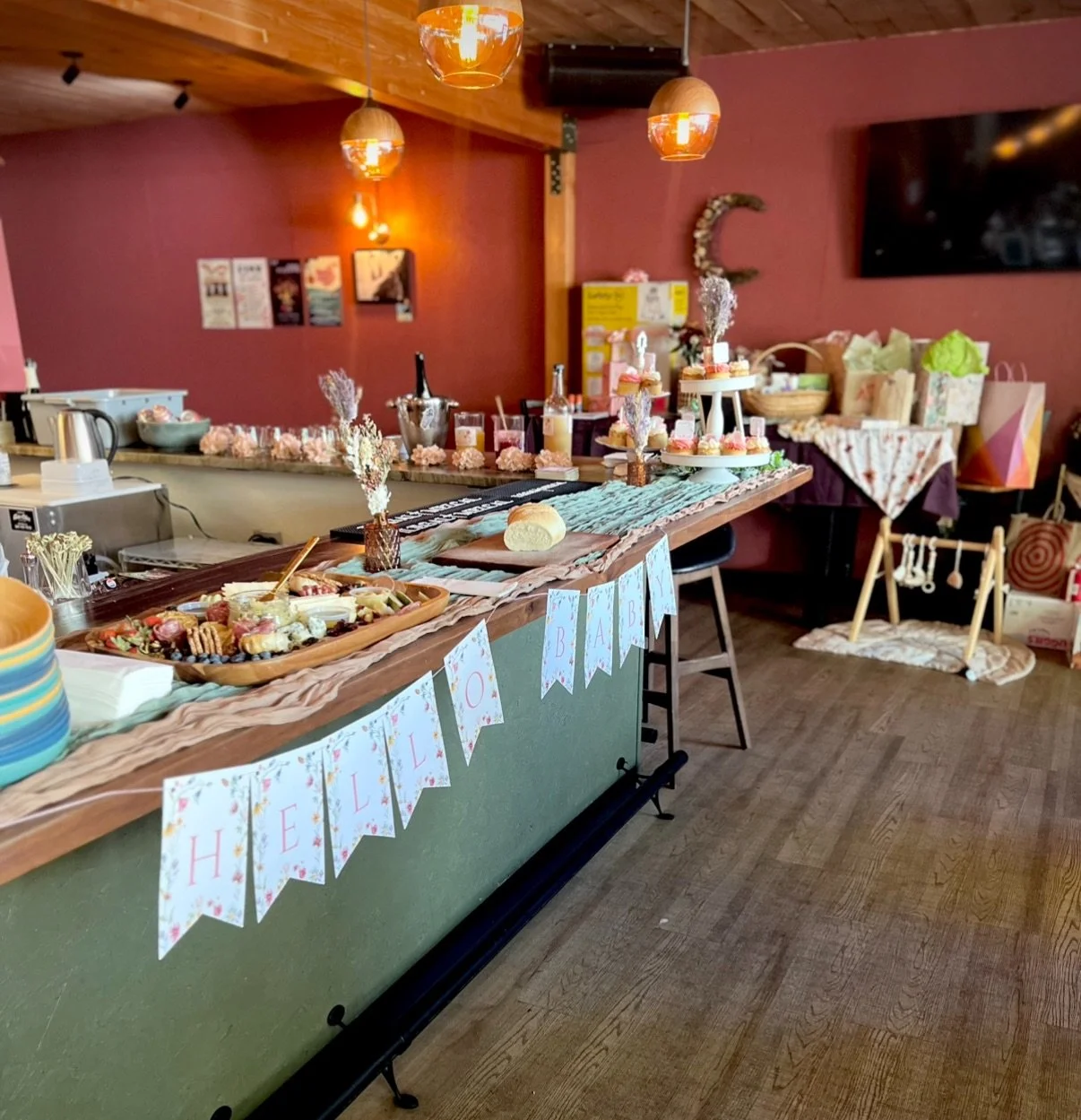 Private Rental, Events, Parties, Eugene, Catering, Food Trucks, Beer Bar, Tap house, Cocktails