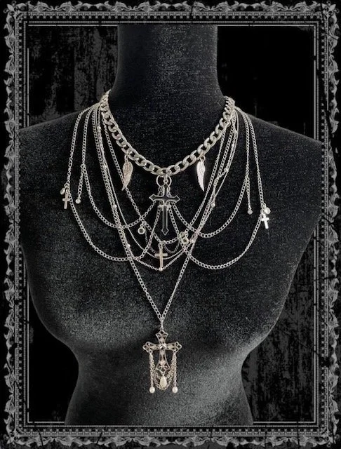 Alice Necklace 4.jpg