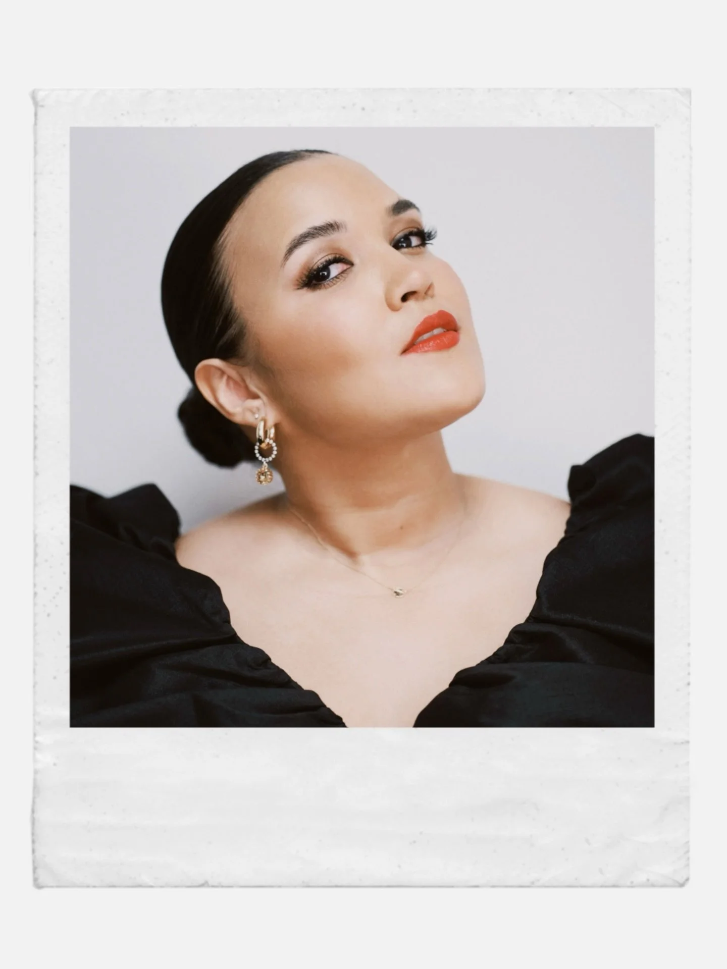 BTS at Alice Tully Hall with @dreamlizaphoto &hearts;️

#polariod #singerslife #filmph #portraits #filmphotograph