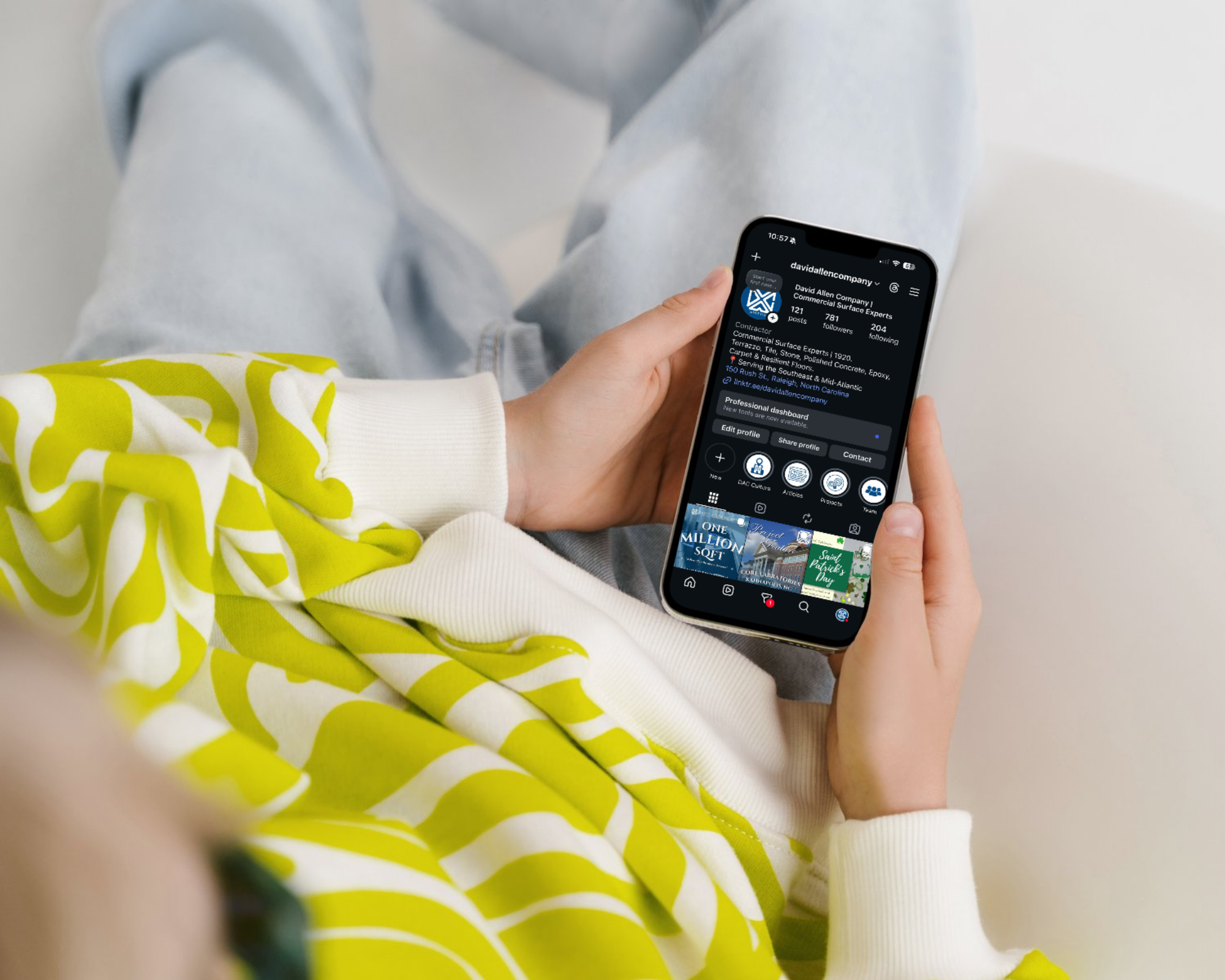 Grey Green Pink Colorful Aesthetic Social Media Pack Mockup Photo Collage .png