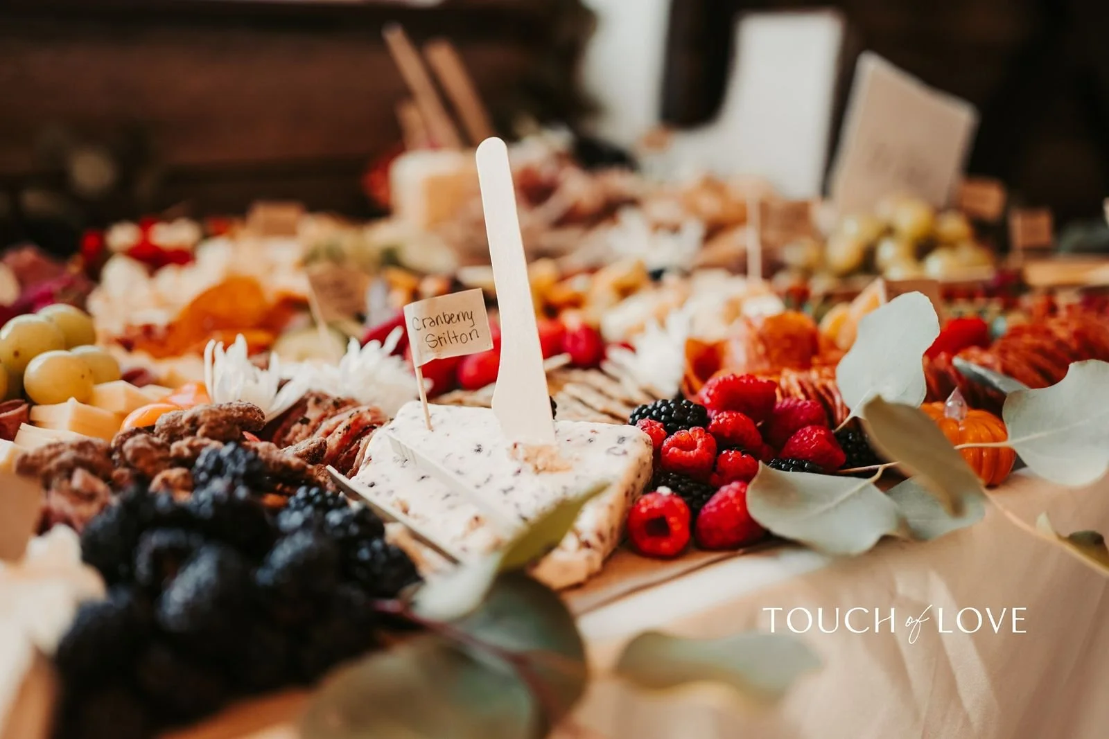 Appetizer-ideas-for-cocktail-hour (5).jpg