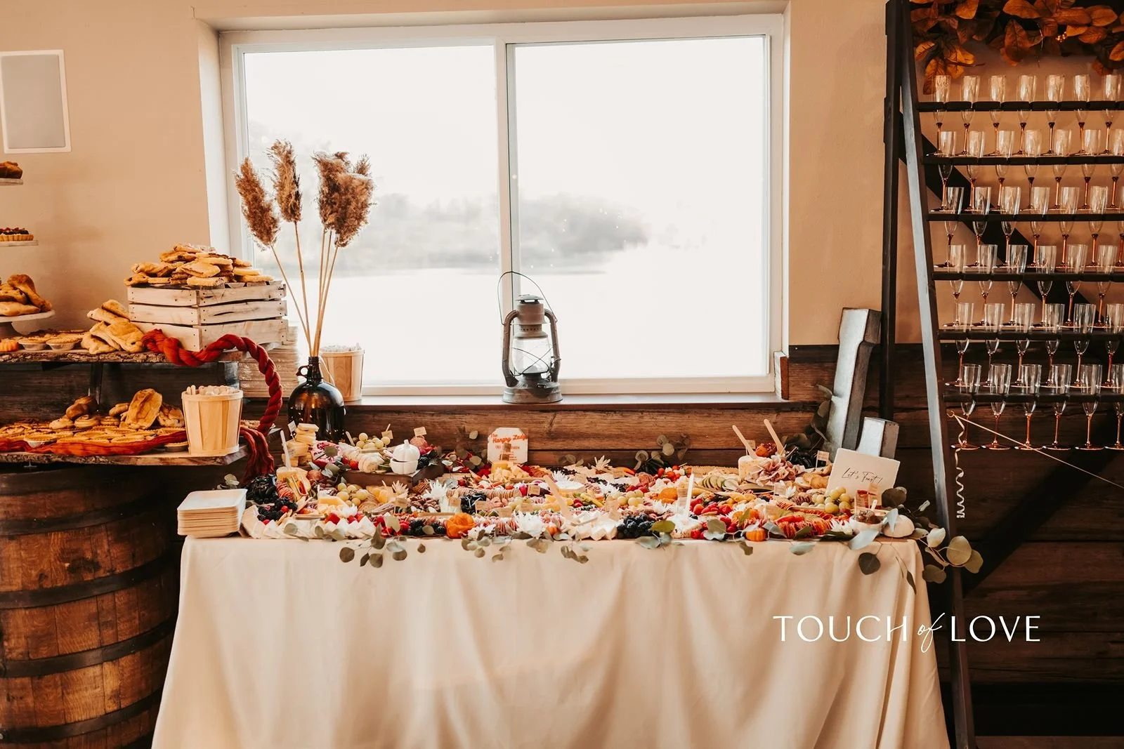 Appetizer-ideas-for-cocktail-hour (8).jpg