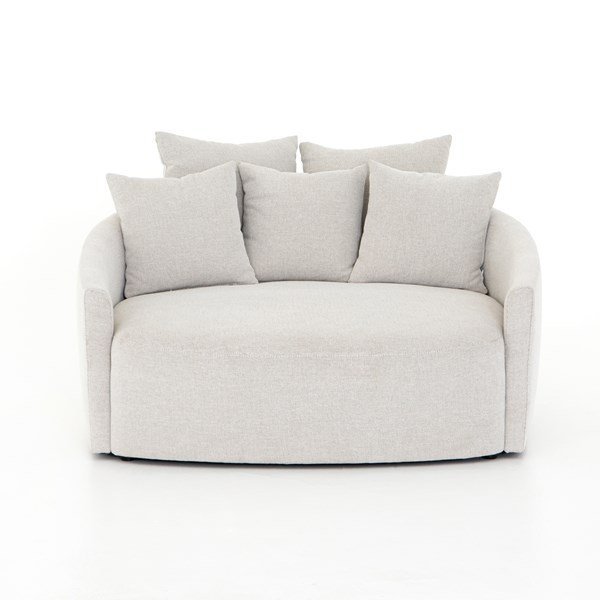 Cleo Media Lounger✔️✔️✔️✔️

Roomy style. Soft light grey high-performance fabric covers a dramatic U shape for a spacious, sink-in sit. Throw pillows present an added touch of comfort to this sensibly styled media lounger, perfect for movie nights. P