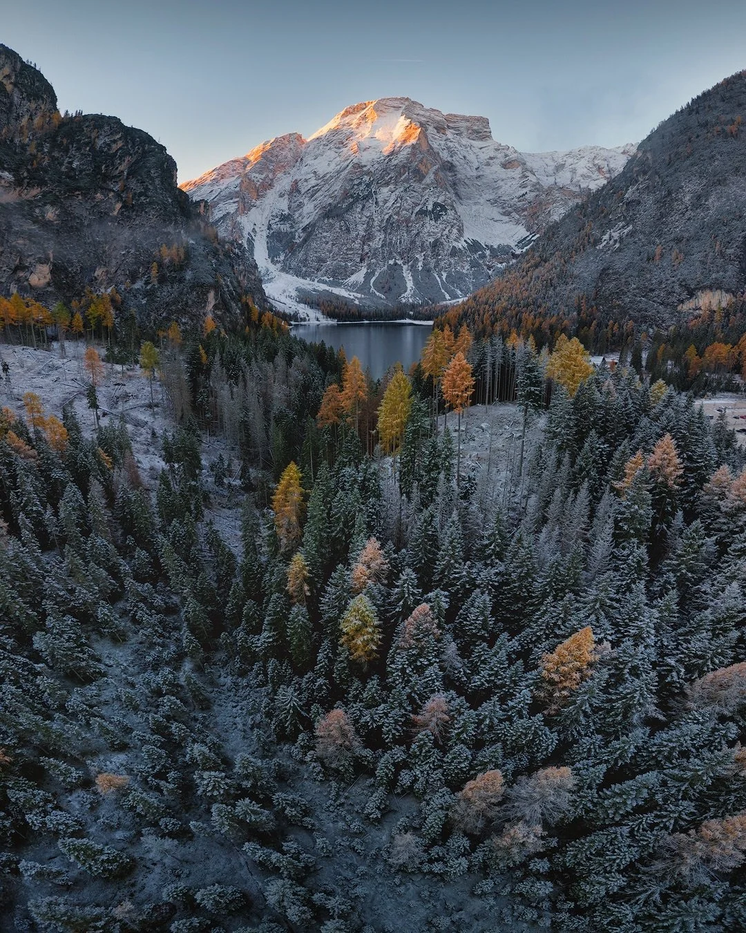 End-of-Day Light 🌅 

ℹ️ DJI Mini 5 Pro

@dji_italia @djiglobal #dolomiti #dolomites #italia