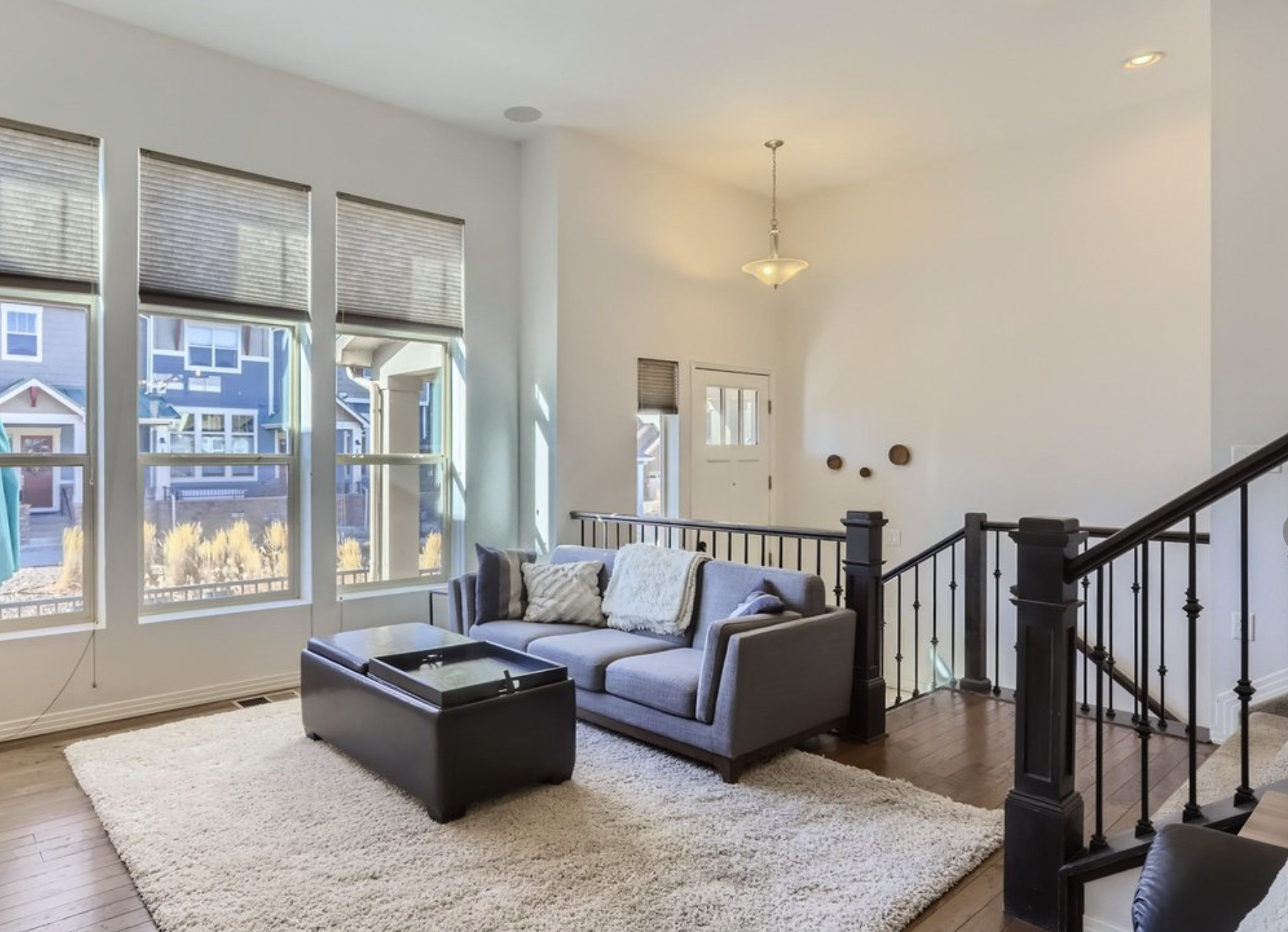 1831 Kalel Ln living room