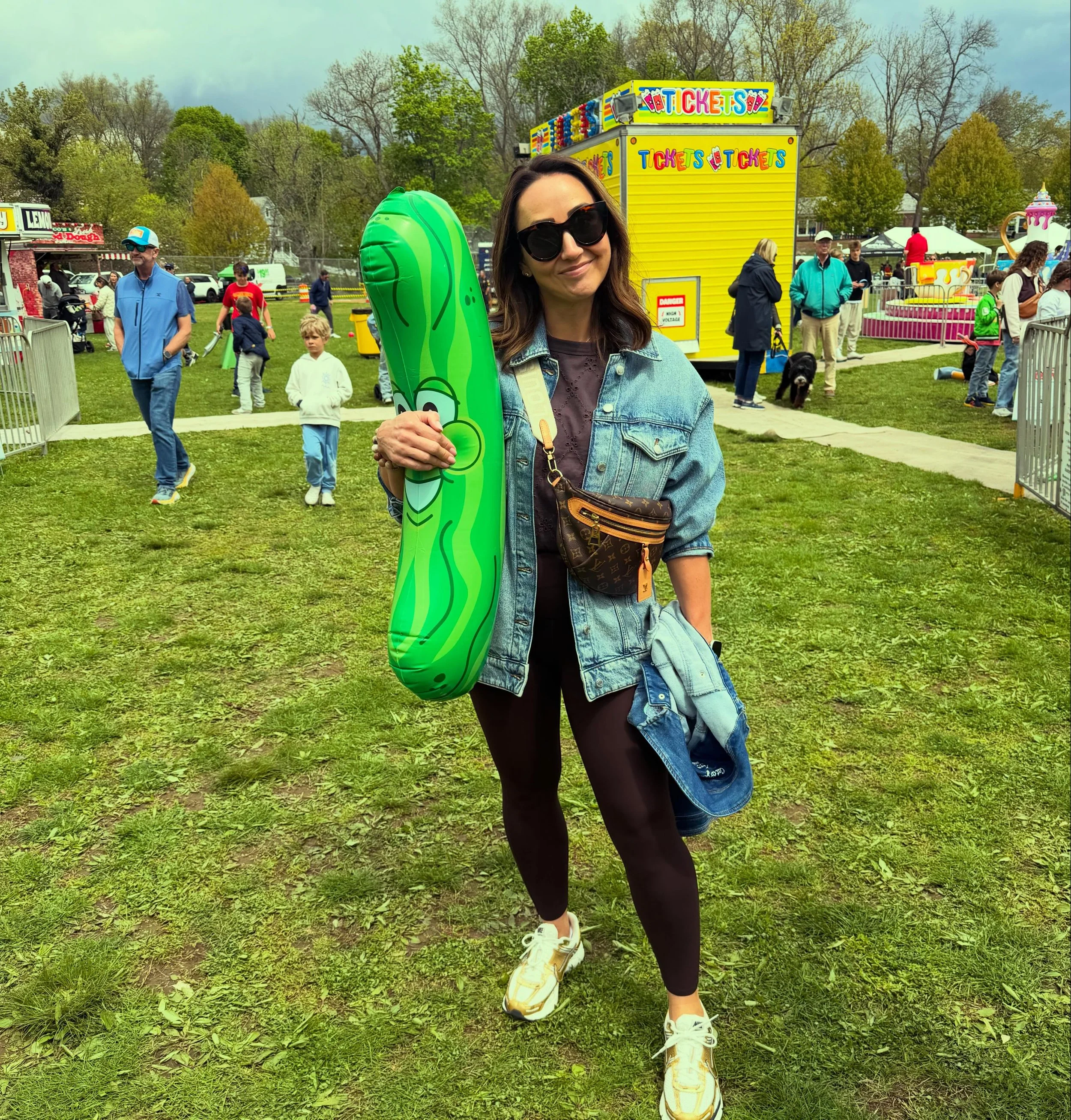 Life lately!

🎧 🎡 ⚽️ ⚾️ 🐎 💃🏻 🎤 👗 🏋️&zwj;♀️ 🙏🏻

A little peak into my gifts 🫶🏻

#momlife #entrepreneurship #newpodcast #thegiftinit #thegiftedlife