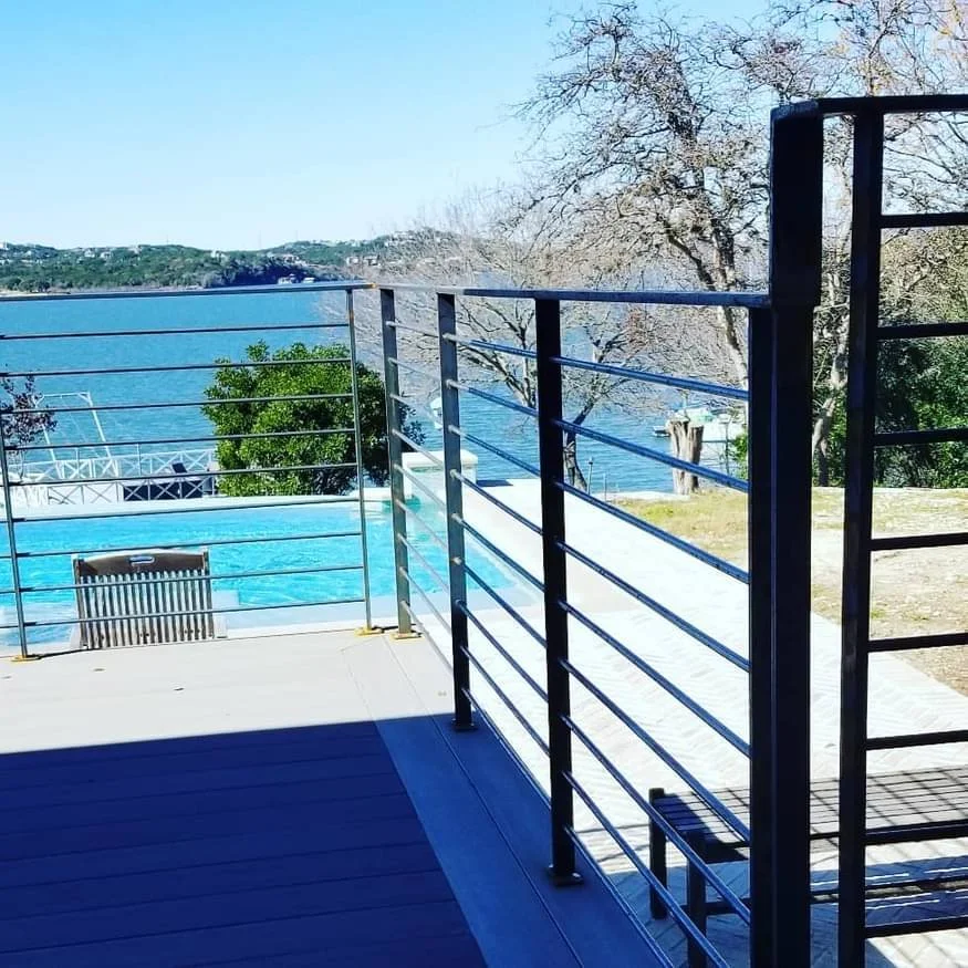 Lakehome Railings