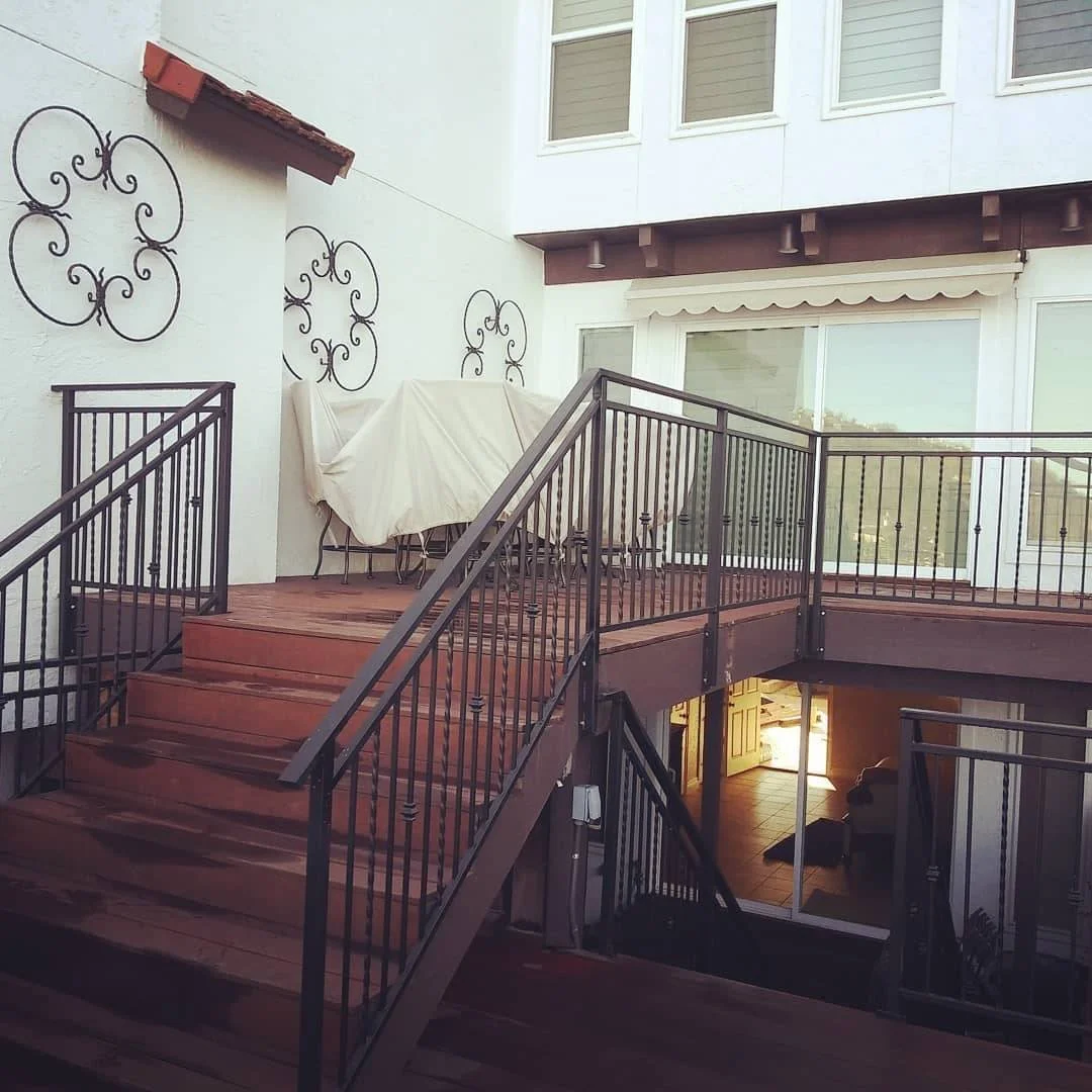 POWDER-COATED RAILINGS