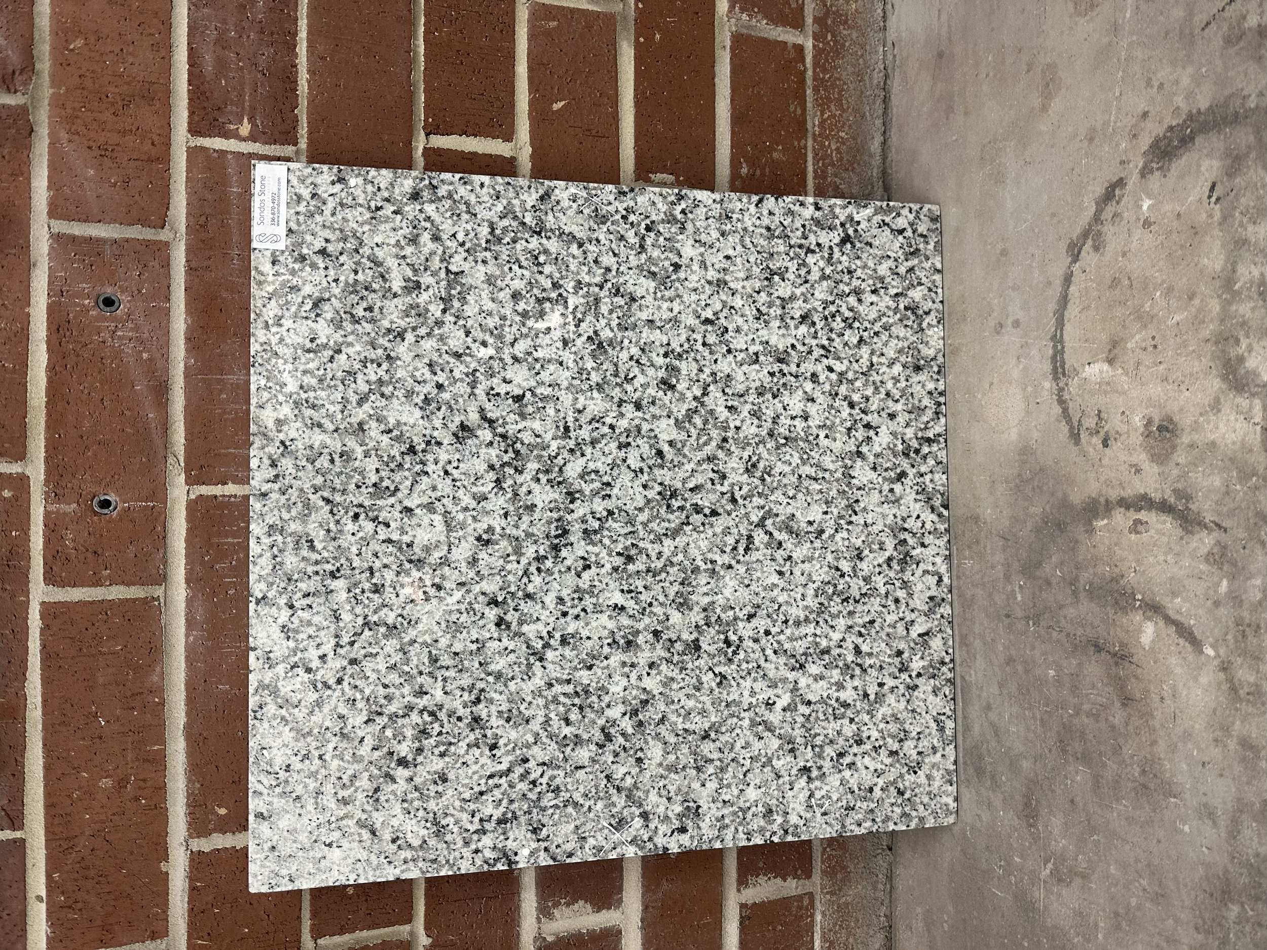Luna Pearl
25 X 24
