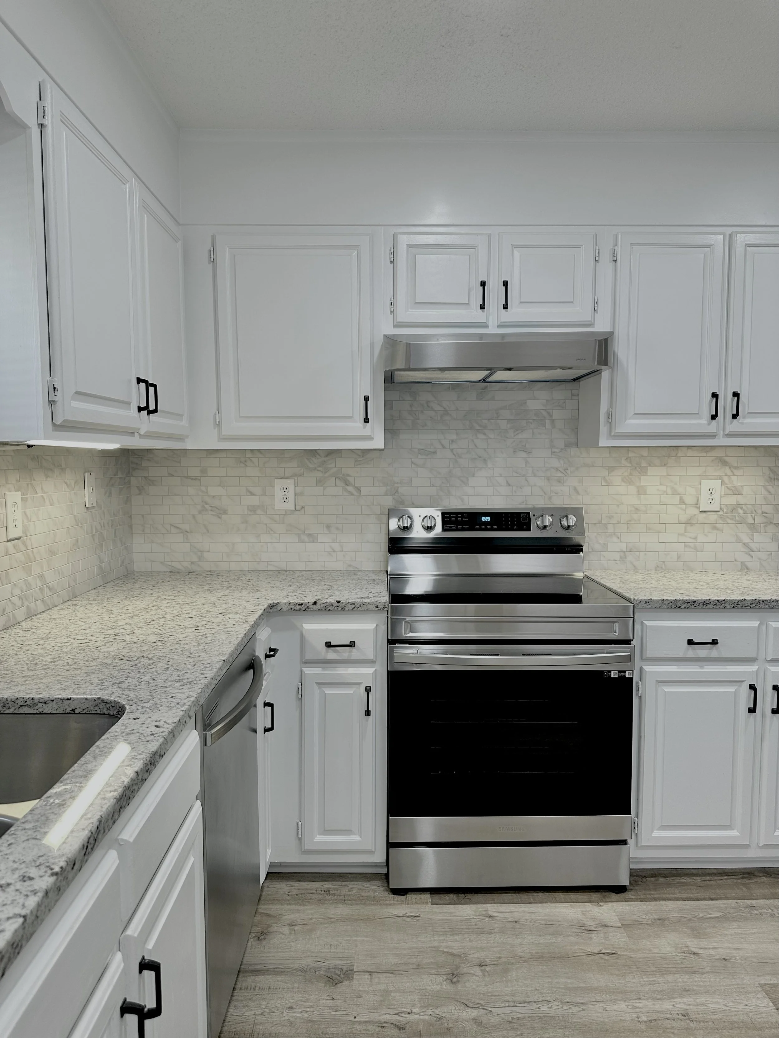 Custom countertop fabrication and installation detail by Sondos Stone
