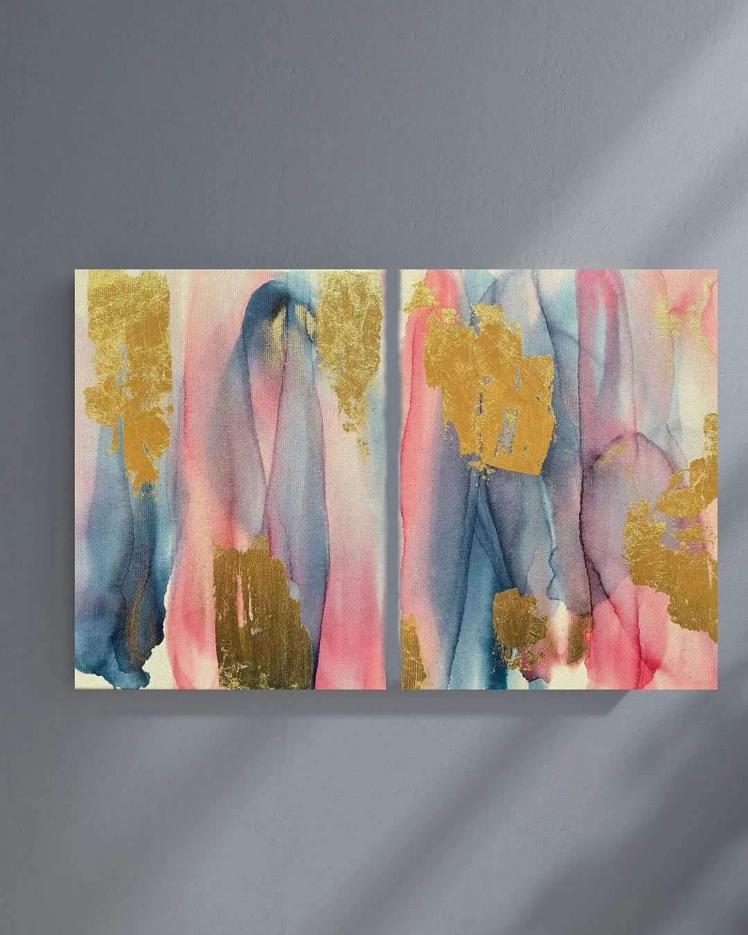 ✨ Moments of Gold ✨

For all my pink, blue and gold lovers 🩷💙💛

This sweet set of 2 is now available. 

Ready to hang vertically or horizontally, so you can choose what fits your space best 💖🙌

Also what&rsquo;s pretty awesome is that these piec
