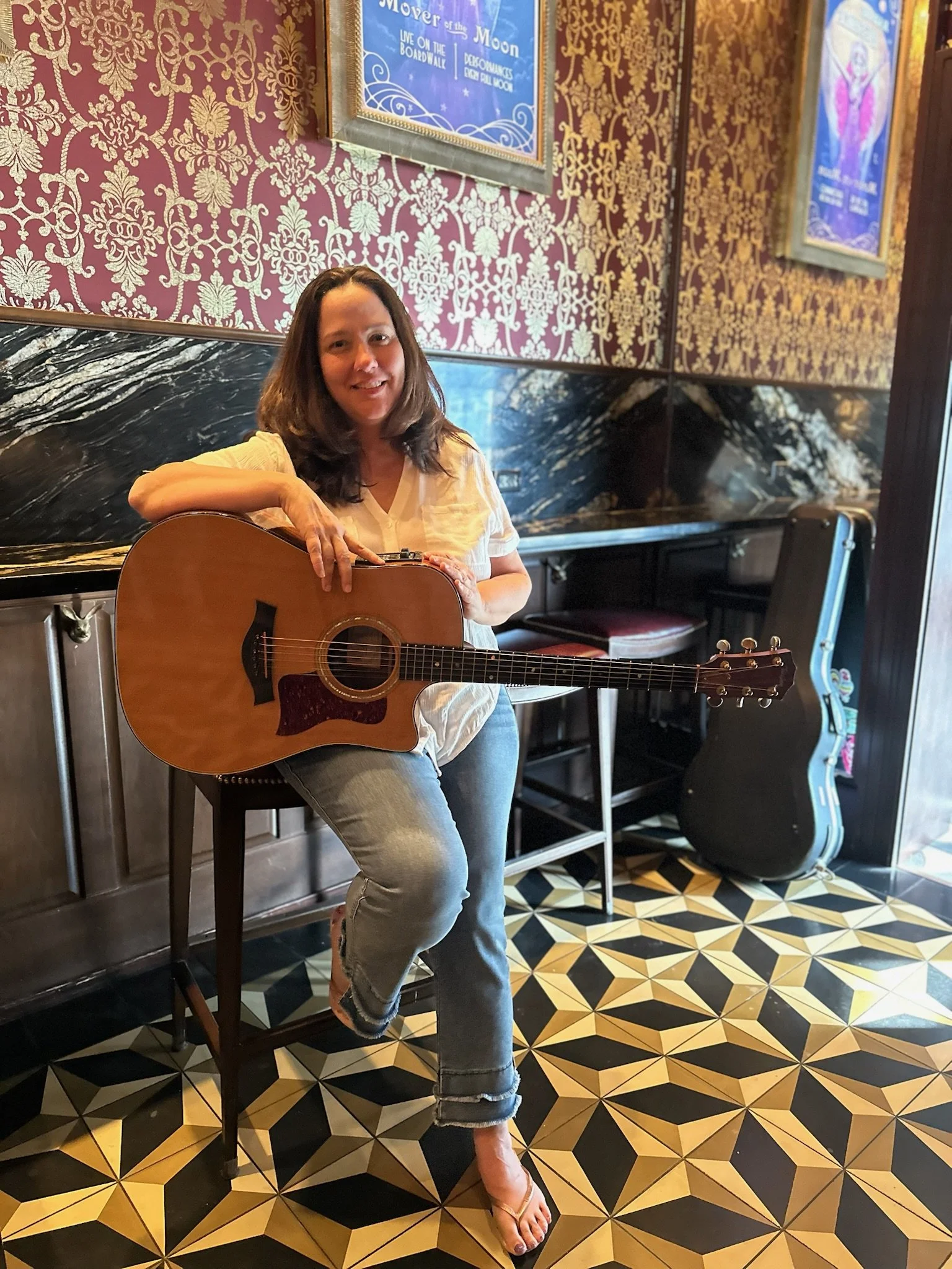 Song Review/ Country : Liz Nash’s ‘Livin Like A Local’