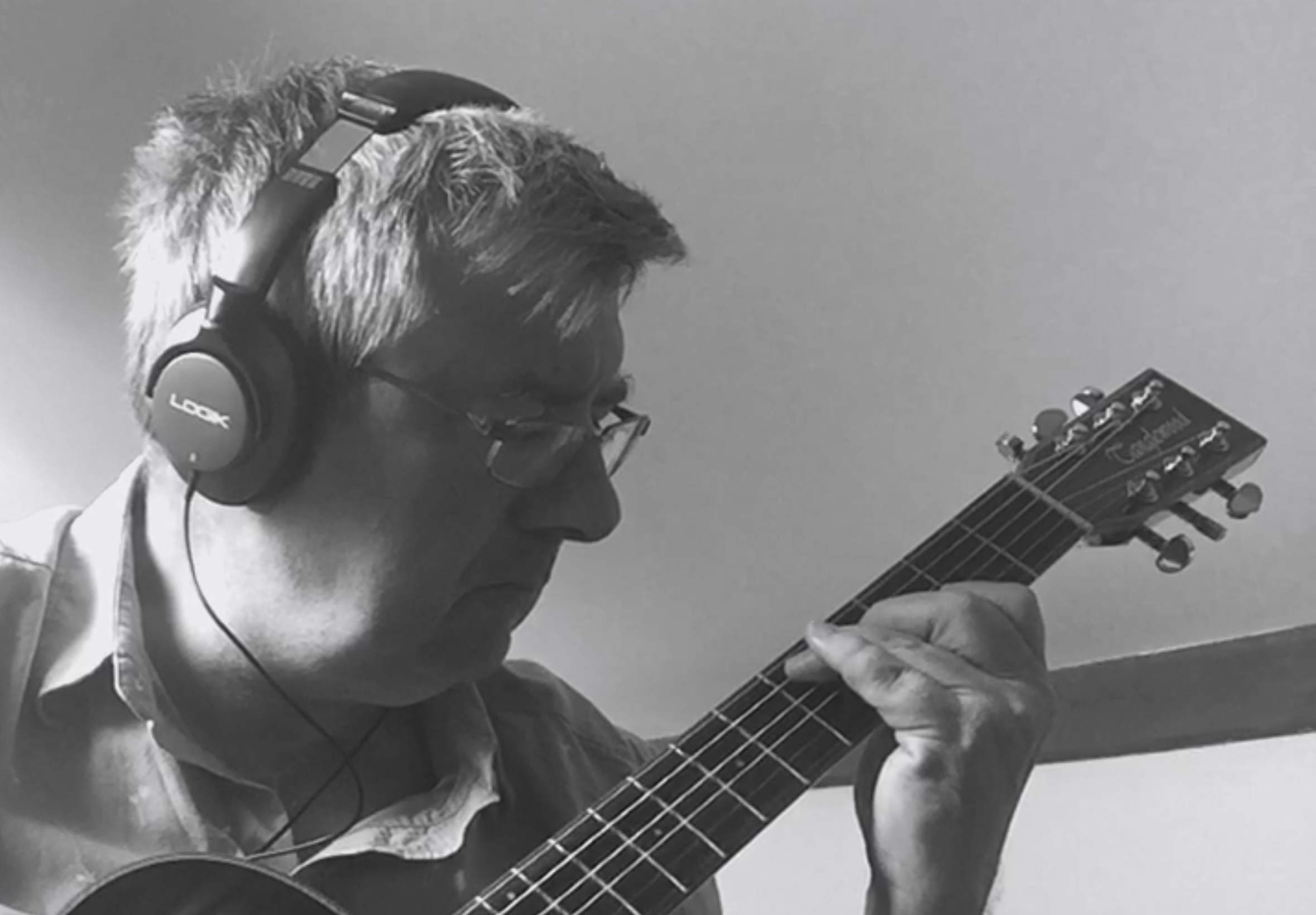 Song Review/ Guitar : Martin Lloyd Howard’s ‘Surrey Bells’
