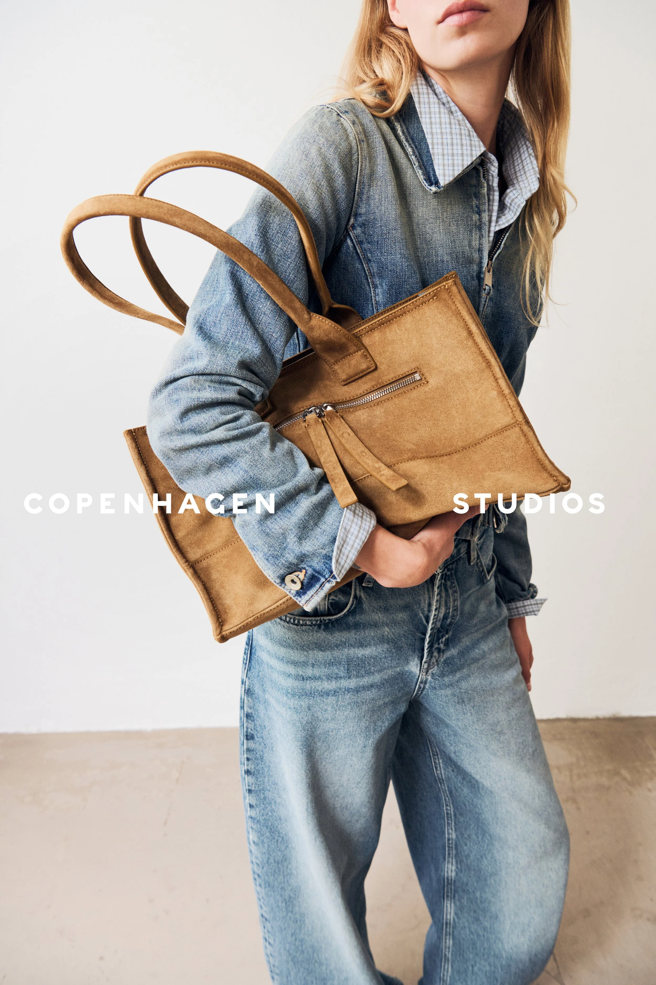 CPHBAG160_RecycledSuede_NewBrown-032 copy.jpg