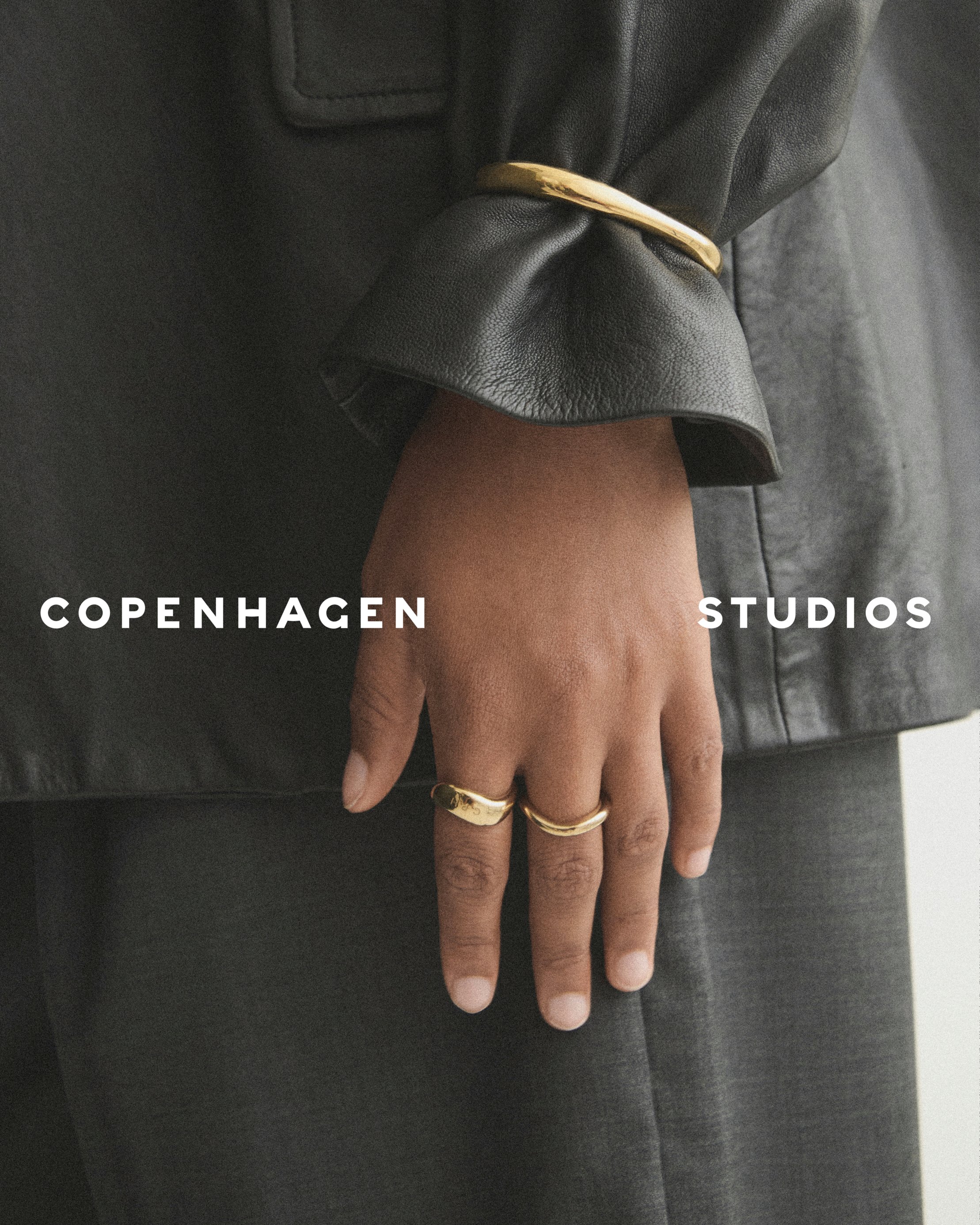260810_cph_look29_1546_logo.jpg