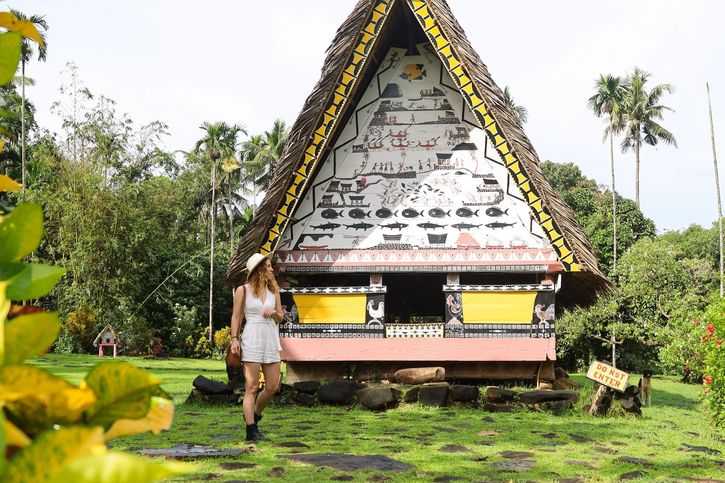 Airai Bai (traditional men's meeting house) in Palau, Micronesia