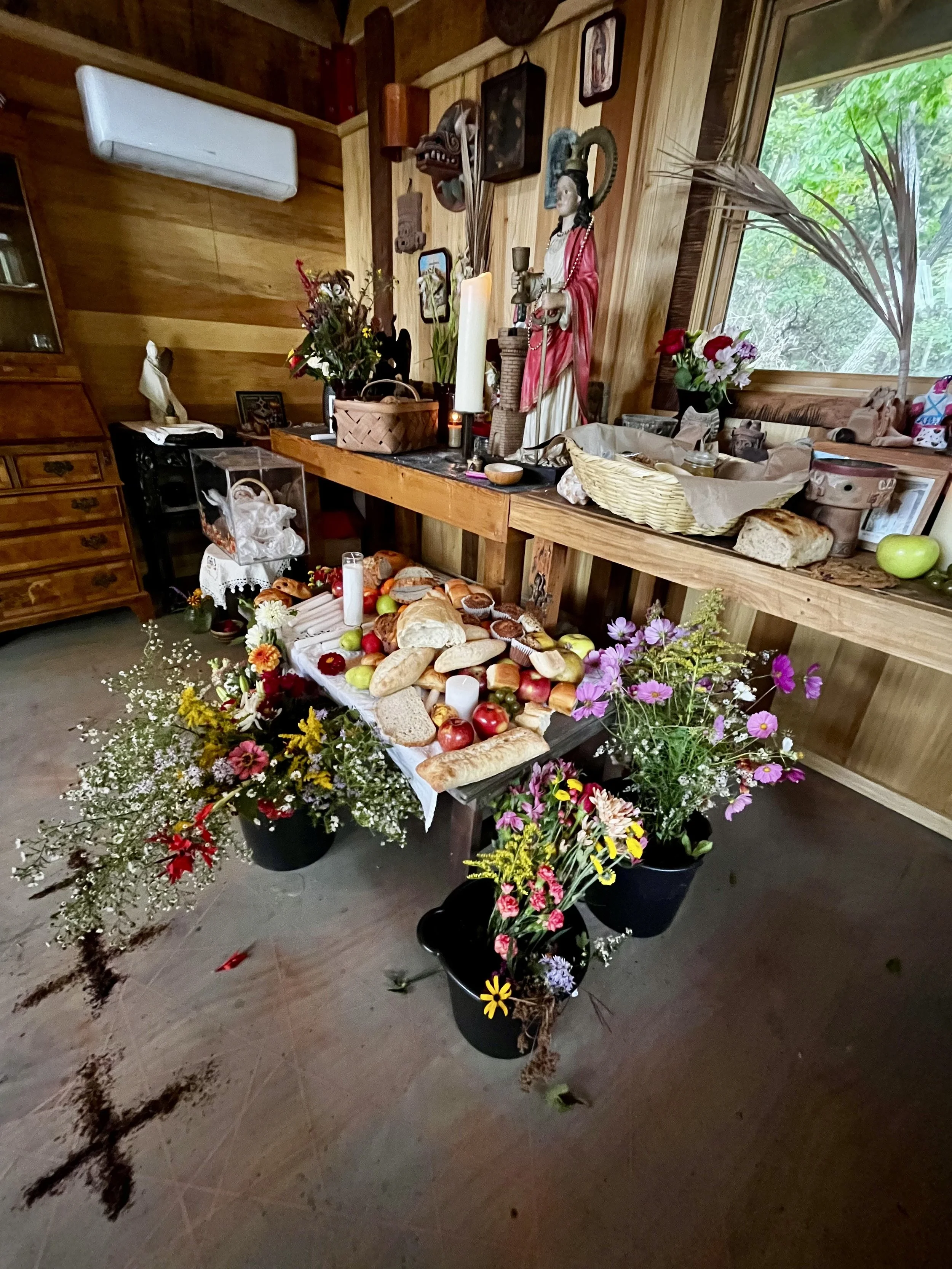 202610-fall-harvest-ceremony-way-of-the-dove-asheville-nc-altar-with-offerings-1.jpeg.jpeg