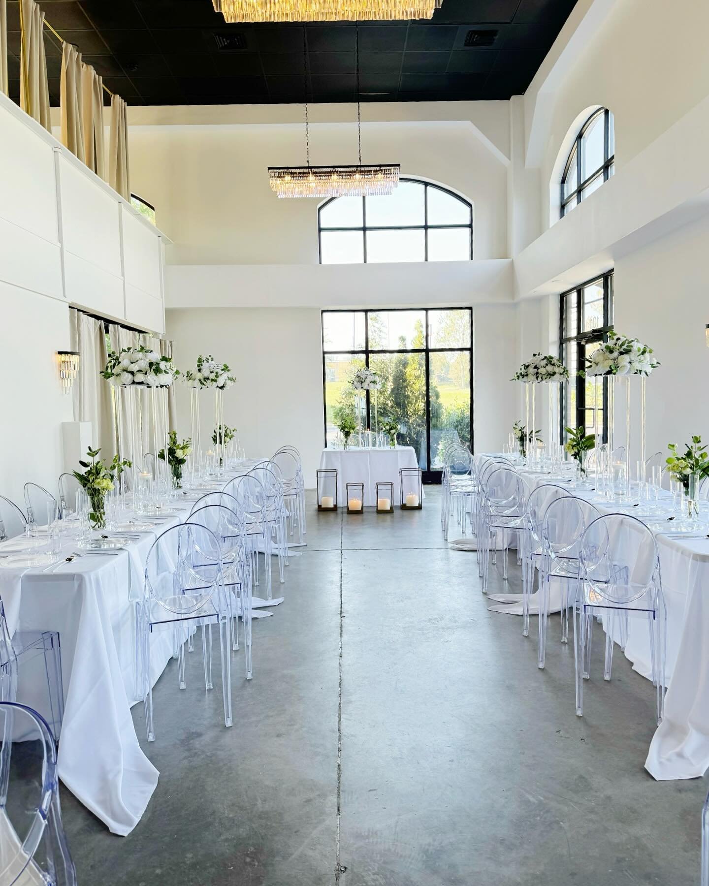 Oh nothing. Still daydreaming about this set up 🥹🌱🤍

Coordinated/designed by @contemporaryhouse.venue

#eventvenue #wedding #weddingvenue #raleighweddings #raleighevents