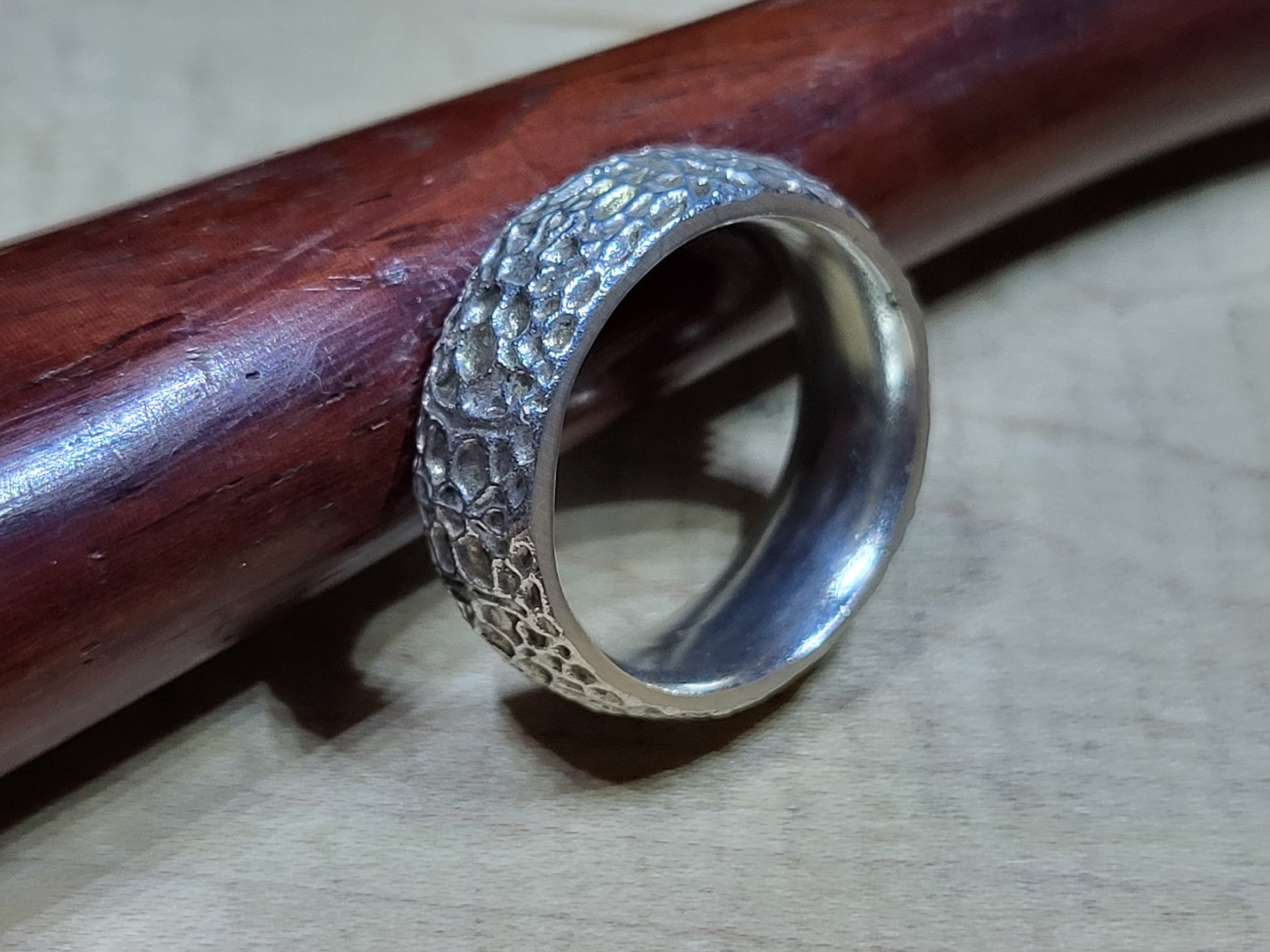 Textured Thick Band