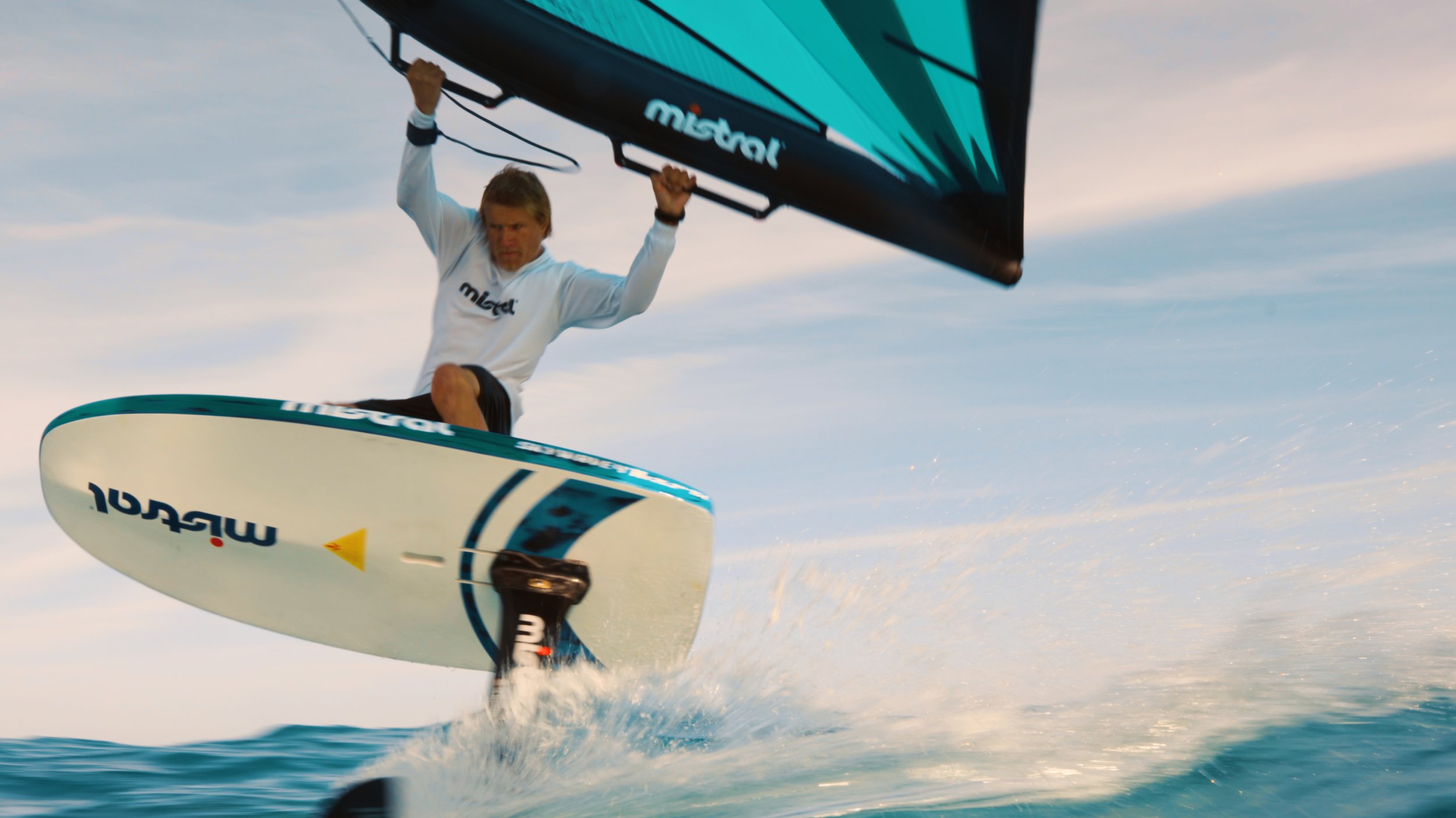 Aero [OXrhSyhRWXE].00_00_07_15.Imagen fija004.jpg