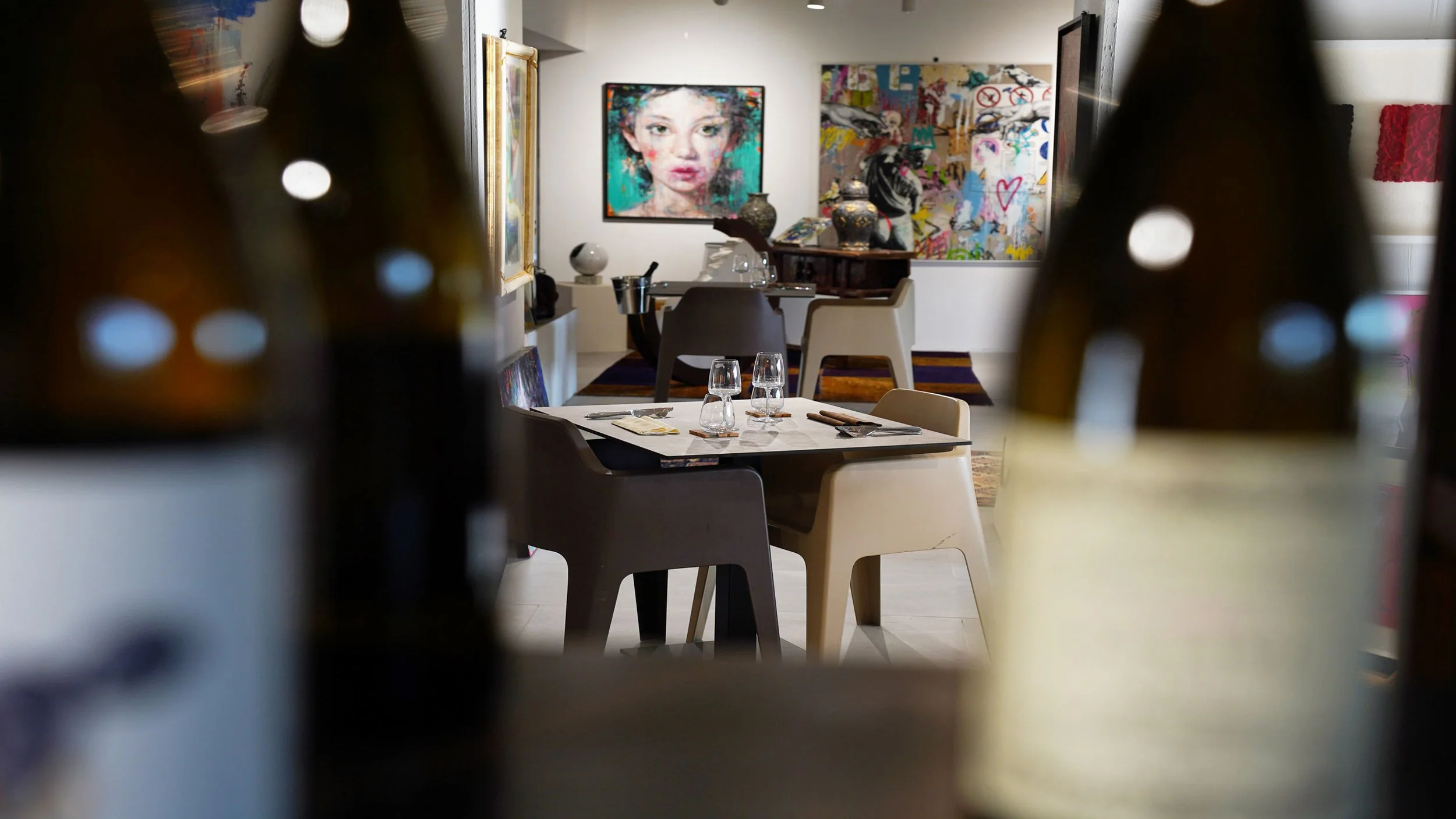 Come disporre i tavoli in una sala ristorante?