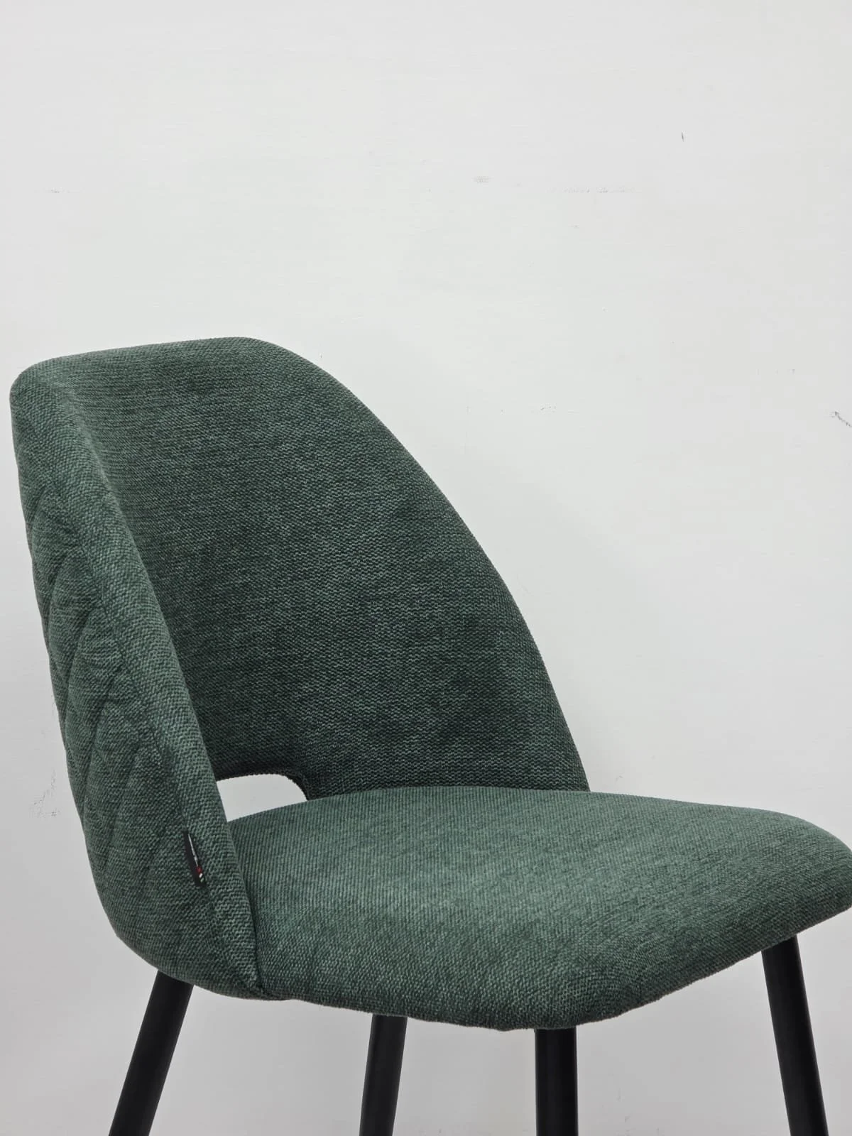 Poltroncina in tessuto imbottita e vari colori.jpeg