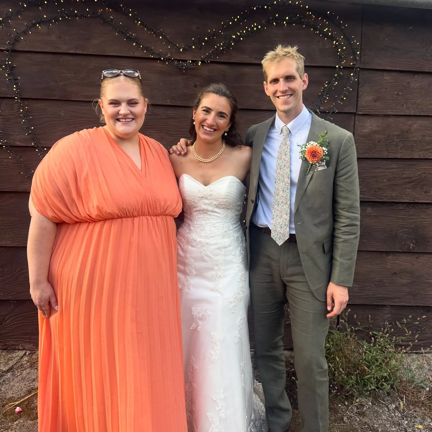 Mr and Mrs Dibbley - 24th August 2025 🌸🌻

It was a gorgeous wedding for this couple at their family farm back in August. A day filled with beautiful florals and lots of sunshine 🌞 

This wedding was genuinely so much fun; with lots of laughter and