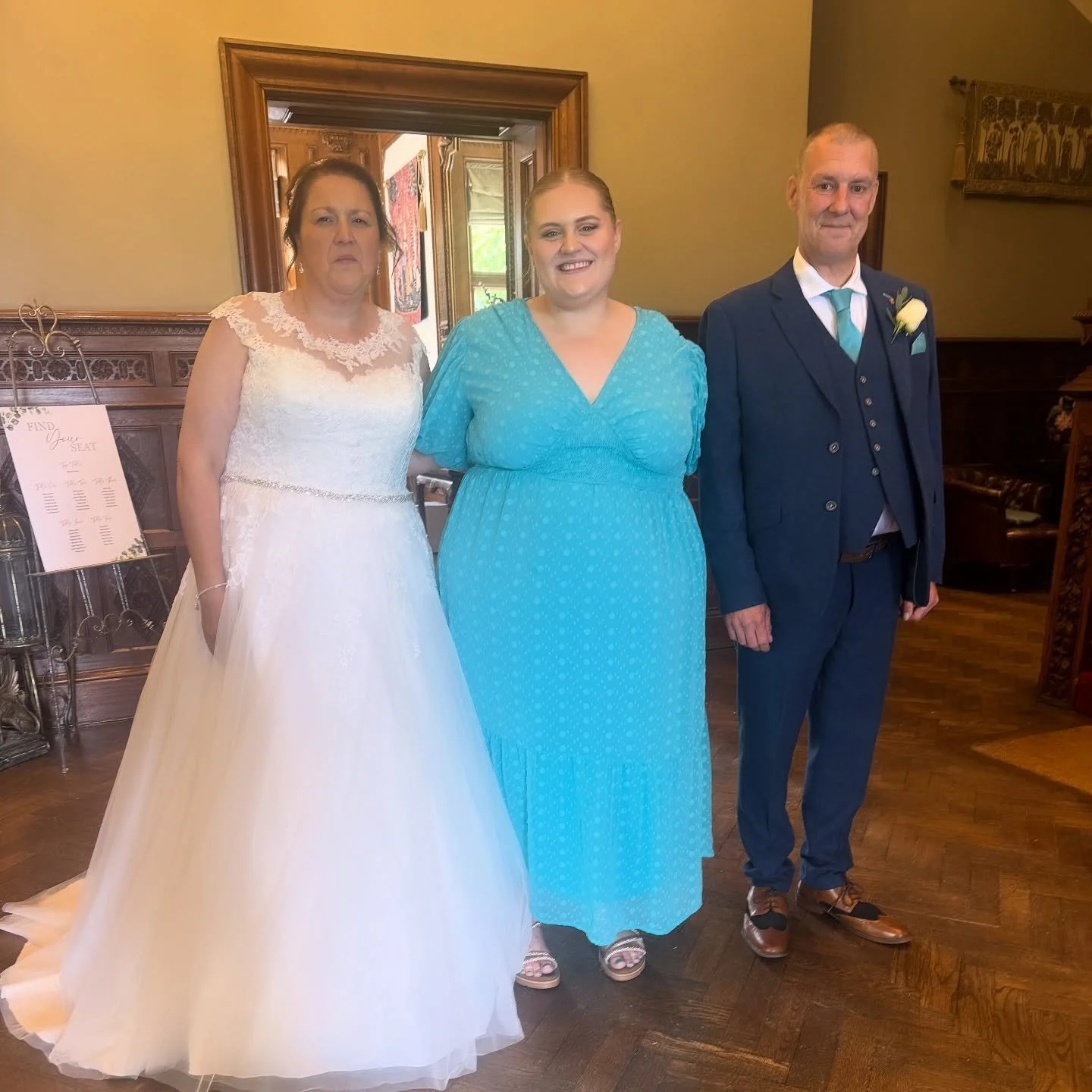 Mr and Mrs Newton - 31st August 2025 💚

This was a gorgeous day at @manorbythelake and although the weather was a bit hit and miss, the couple didn't let this dampen their spirits 👏🏻

Mrs Newton chose to walk down the aisle to 'Dear Future Husband