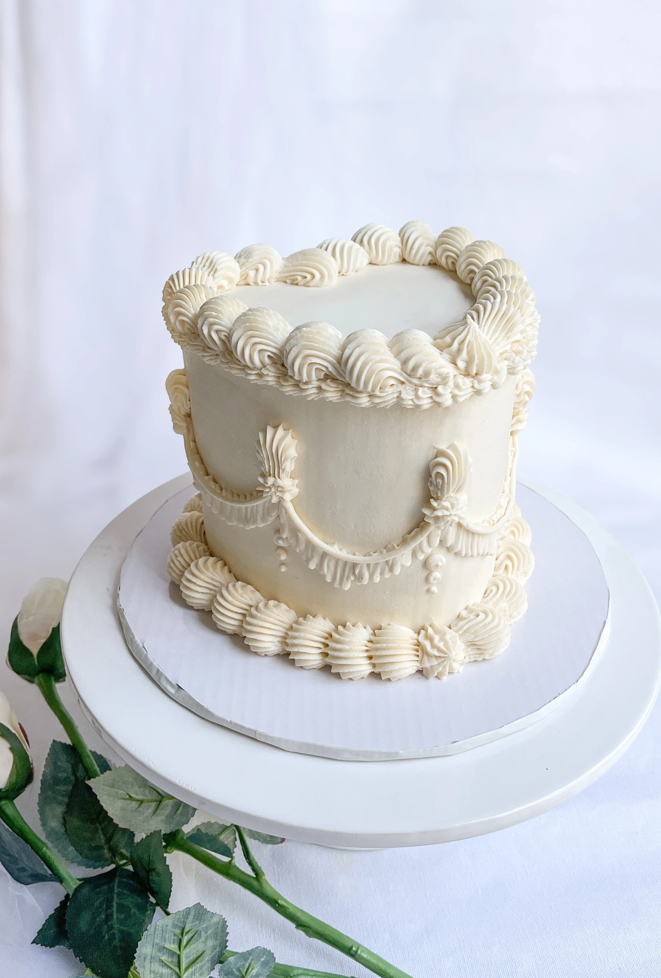 VINTAGE HEART DESIGN