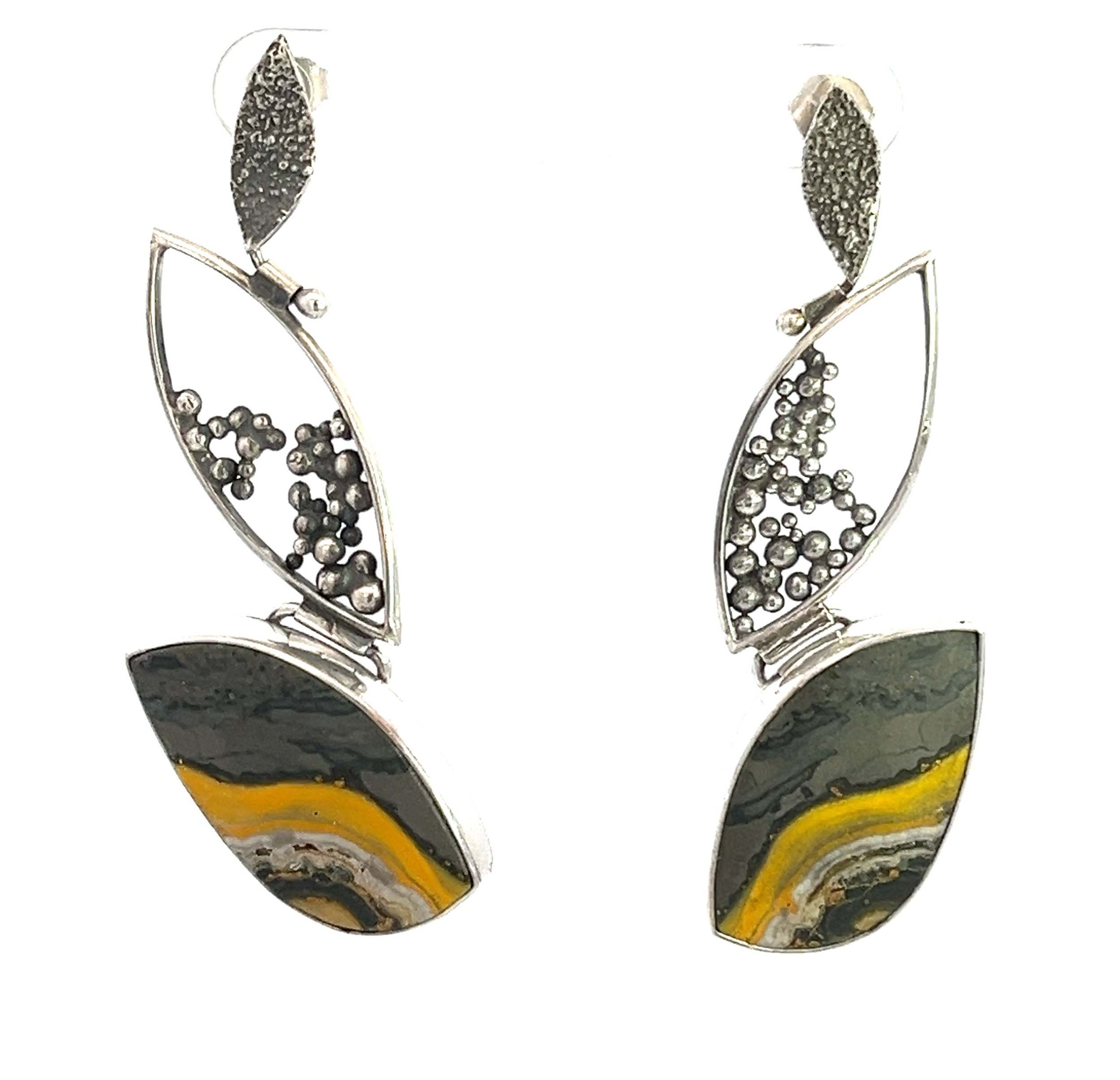 Bumblebee earrings 4.jpg