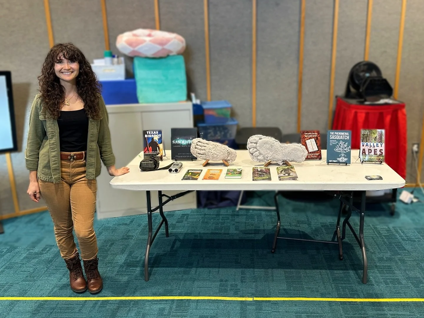 The best thing in life is getting to lift up young minds✨

I had the best time teaching my community about sasquatches at my local library, and we had an amazing turnout. Every registration spot filled up, and we even had more people show up than exp