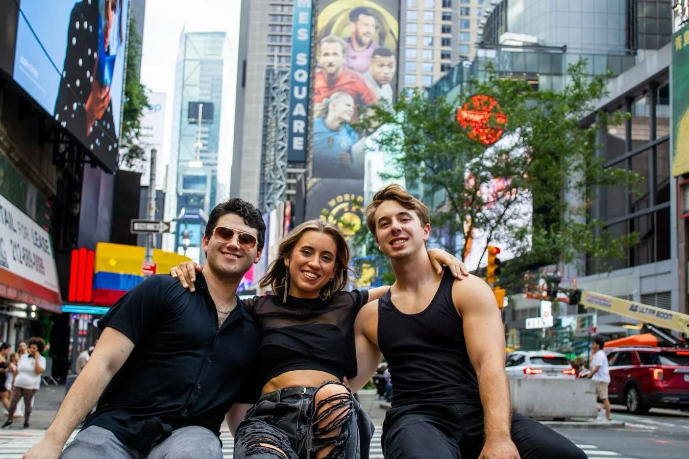 Photo evidence that we still like each other!! 

📸 @studio.kalliope 

#photo #band #manhattan #rock