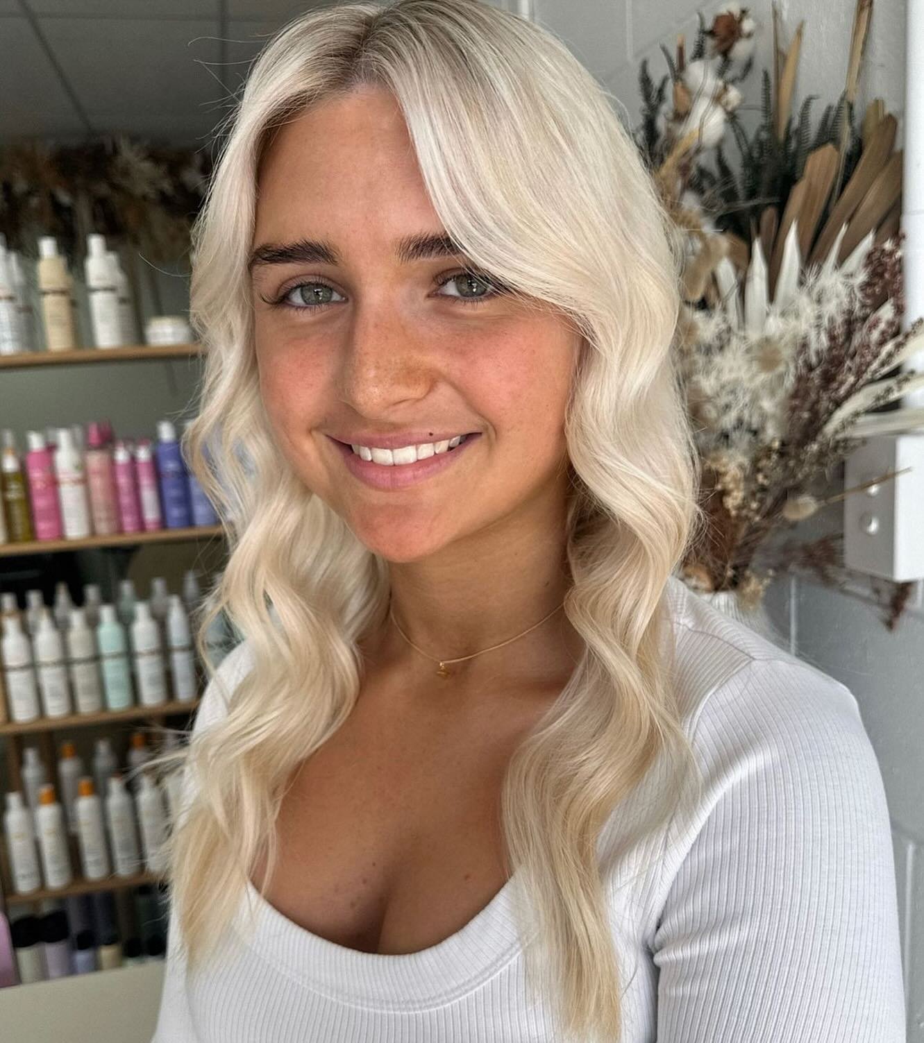 BRIGHT BLONDE BABY 😎