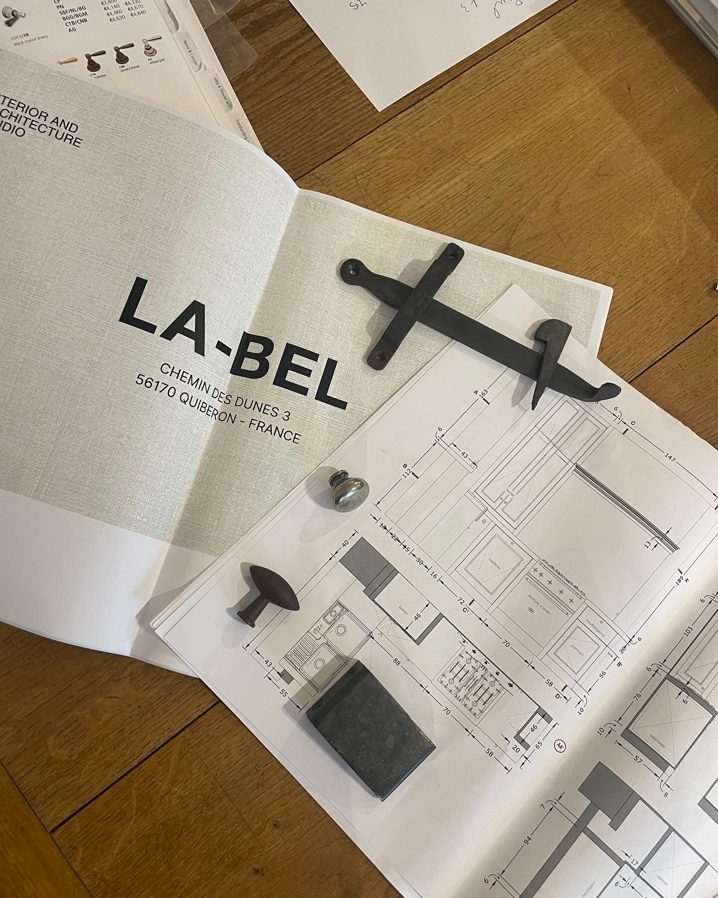 Managing the last details for our upcoming project 🏡✨ 

#LABELdesign #Belgiandesign #LABELinteriorstudio #LABELinterior #LABELinteriordesign #LABELstudio #InteriorInspiration #DesignInspo #HomeDecor #InteriorDesign #DecoratingIdeas #DreamSpaces #Hom
