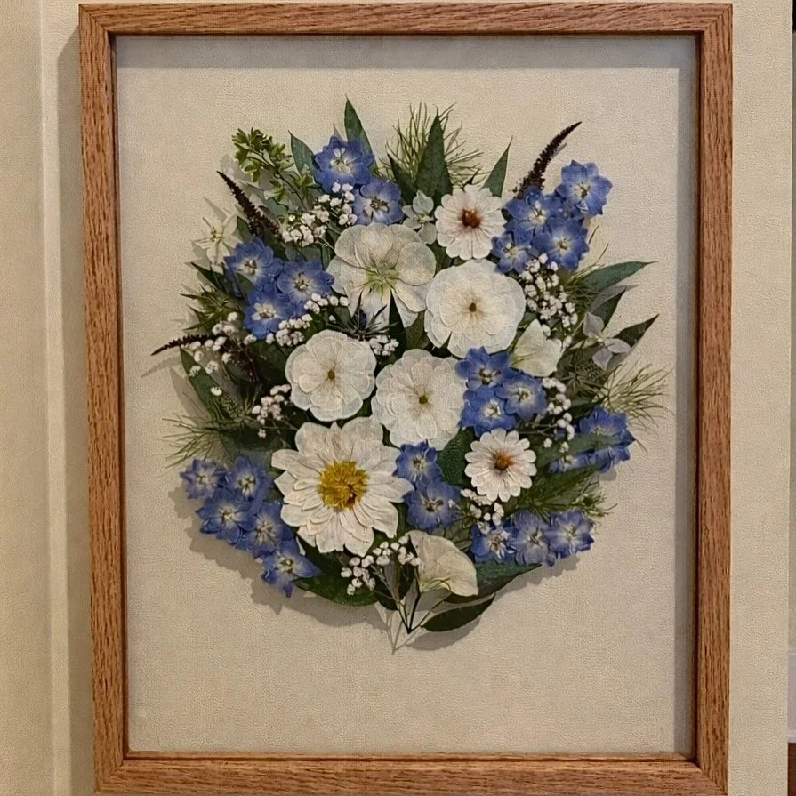 Love how this bride made the most of her flowers! Boutonni&egrave;res into ornaments, bridesmaid flowers for mini frame gifts. The options are endless! 

Add-on options can now be purchased &Agrave; la carte for those wanting smaller mementos ~