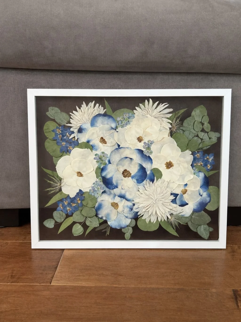 Swipe to see the before 🫣😬😖

I hesitate to post things like this, but failure stories are just an opportunity to grow. This client booked when I was still using glass frames, and unfortunately due to the extremely cold temperatures (I assume), the