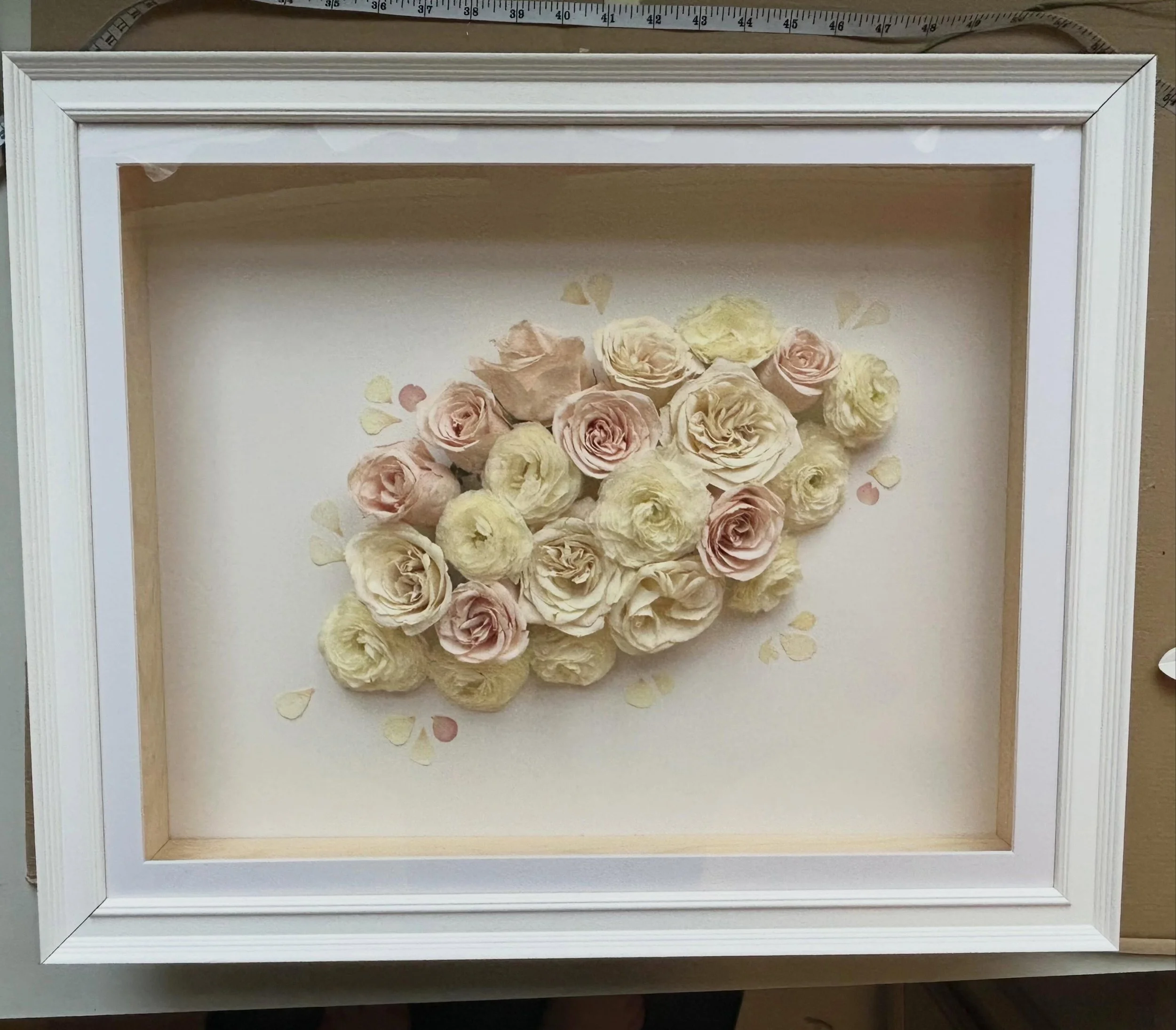I love experimenting with new designs! This client was totally down to let me play around with it, and the tiny petals around the diagonal just felt right 💯