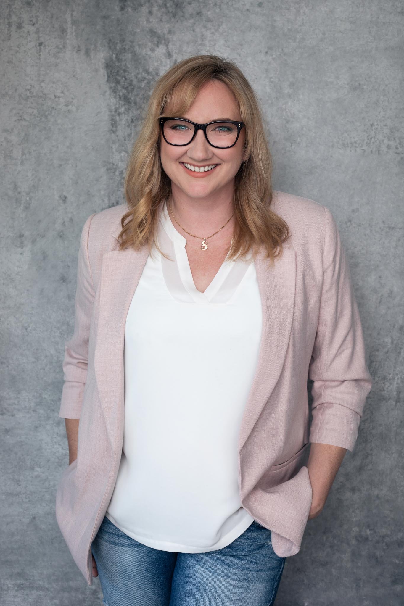 Amy Hooper(c)2021_Tabitha Arthur Photography_lr-4736.jpg