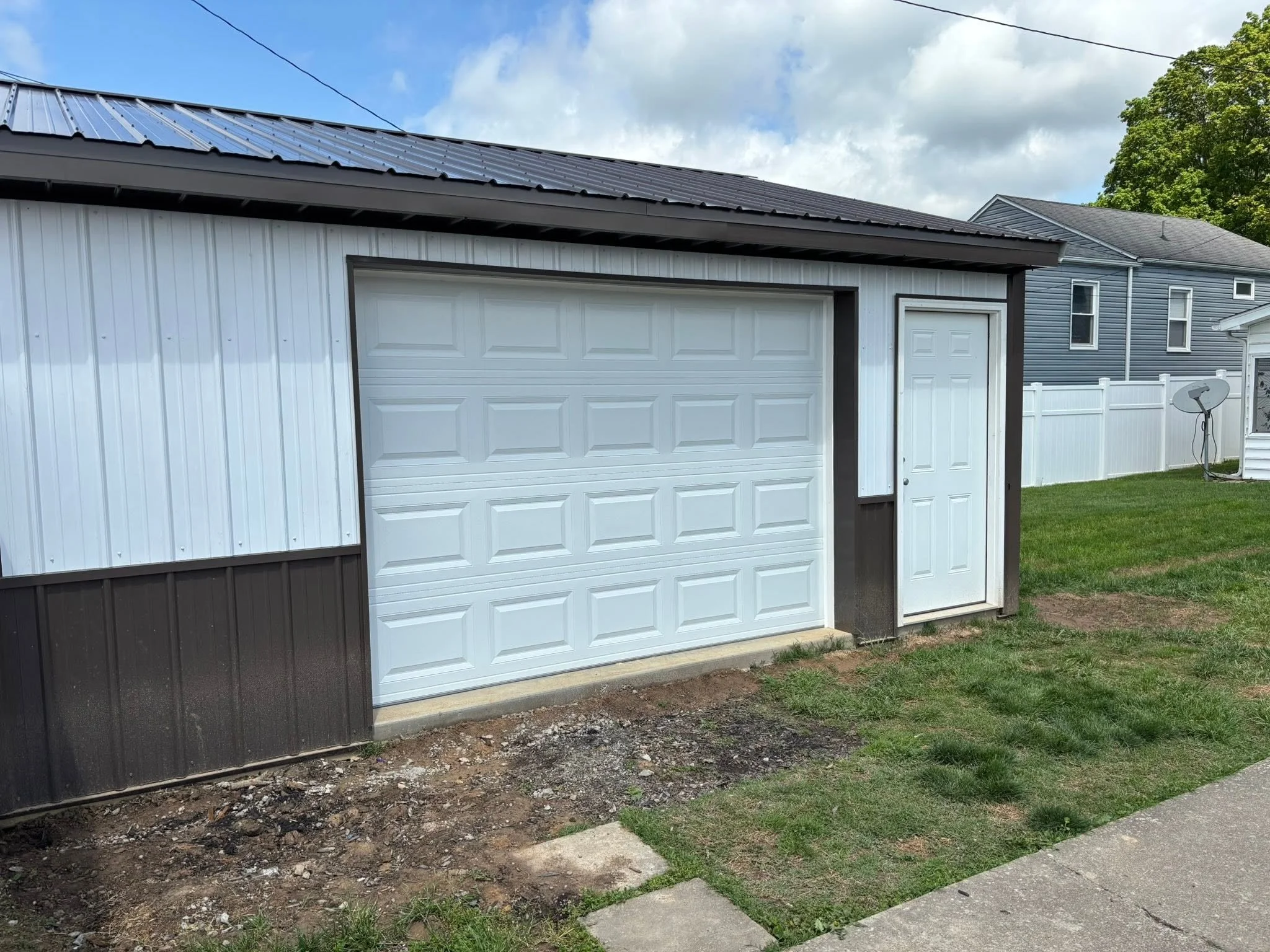 Metal pole barn garage