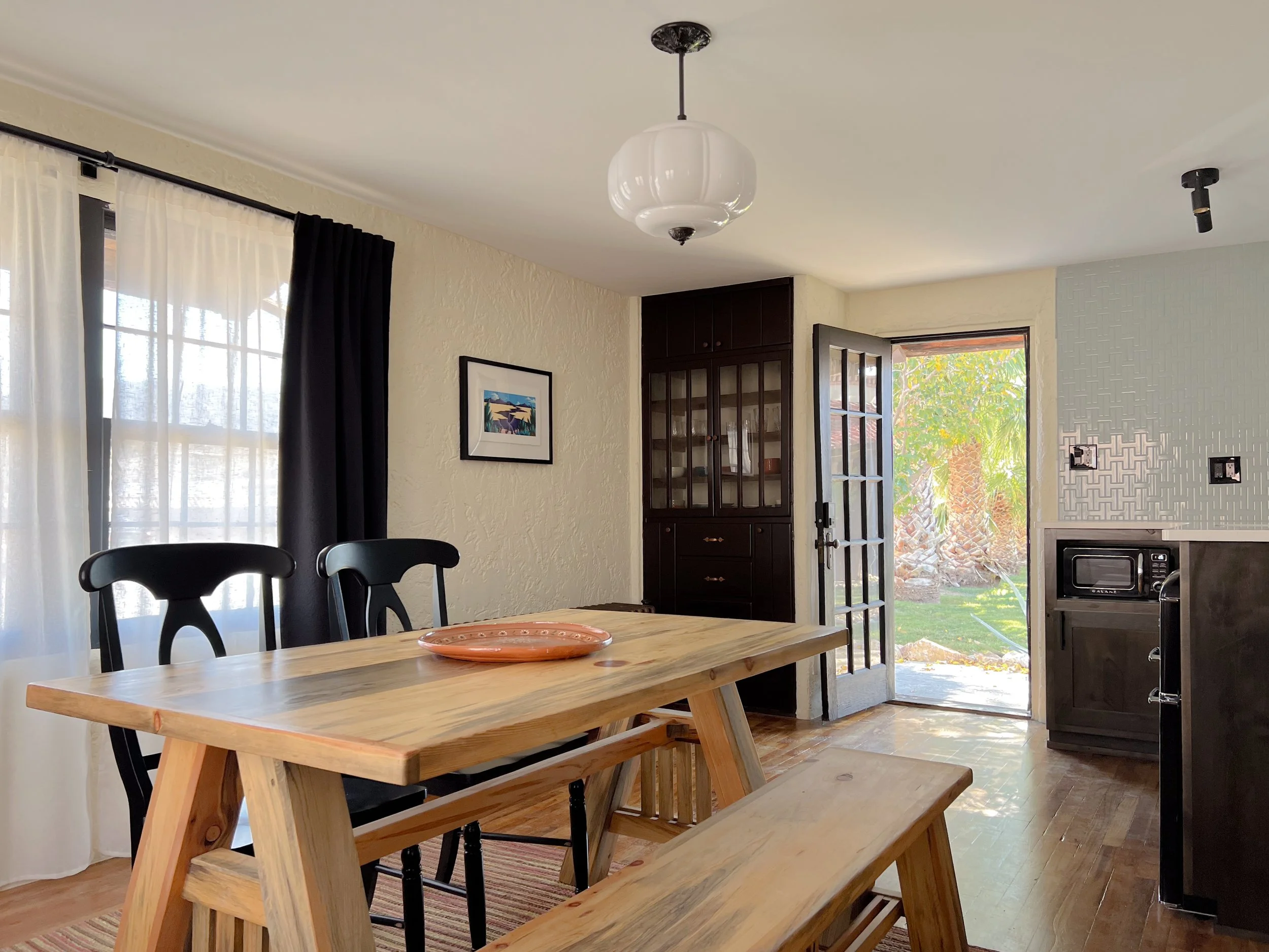 Ash Suite dining area looking outside – Hoosier Hot Springs and Inn – Truth or Consequences NM-09.jpg