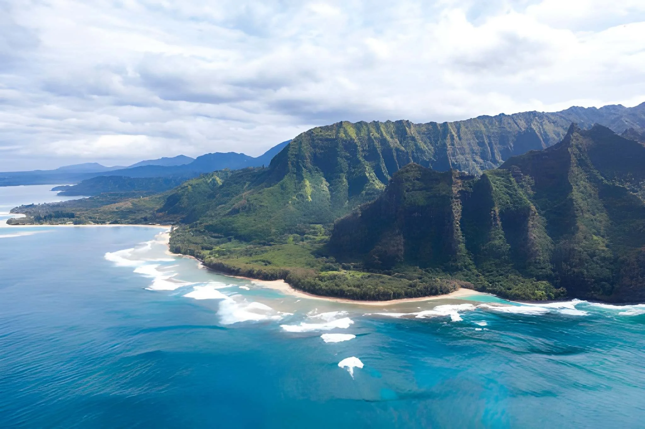 Nā Pali Coast cliffs