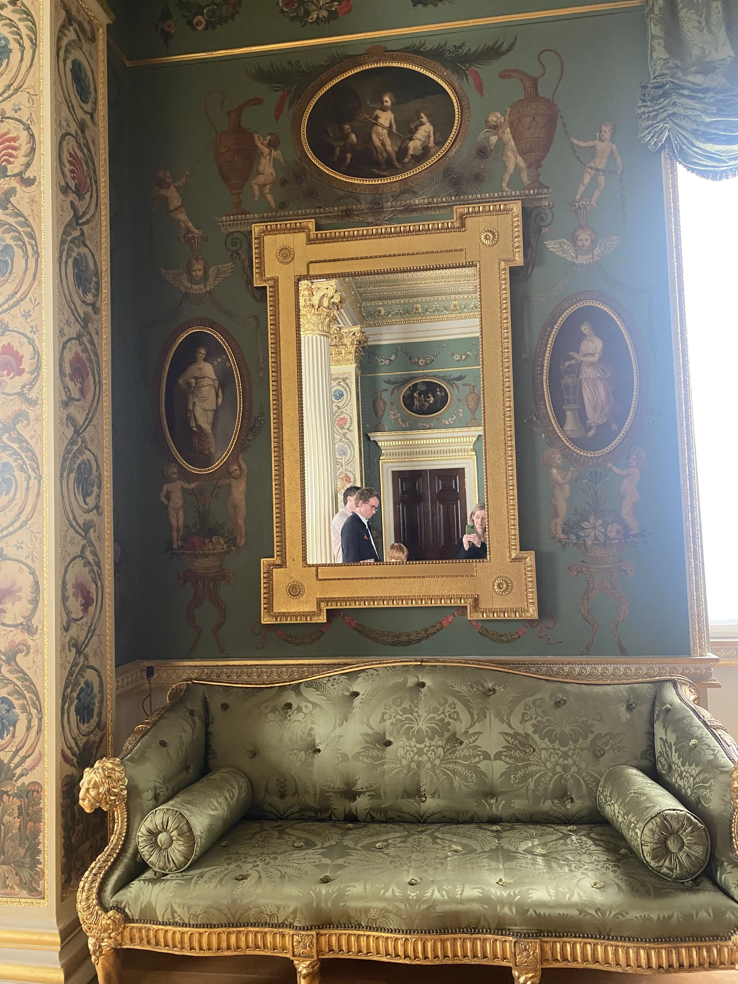 2025-11-02 12.09.01.jpeg