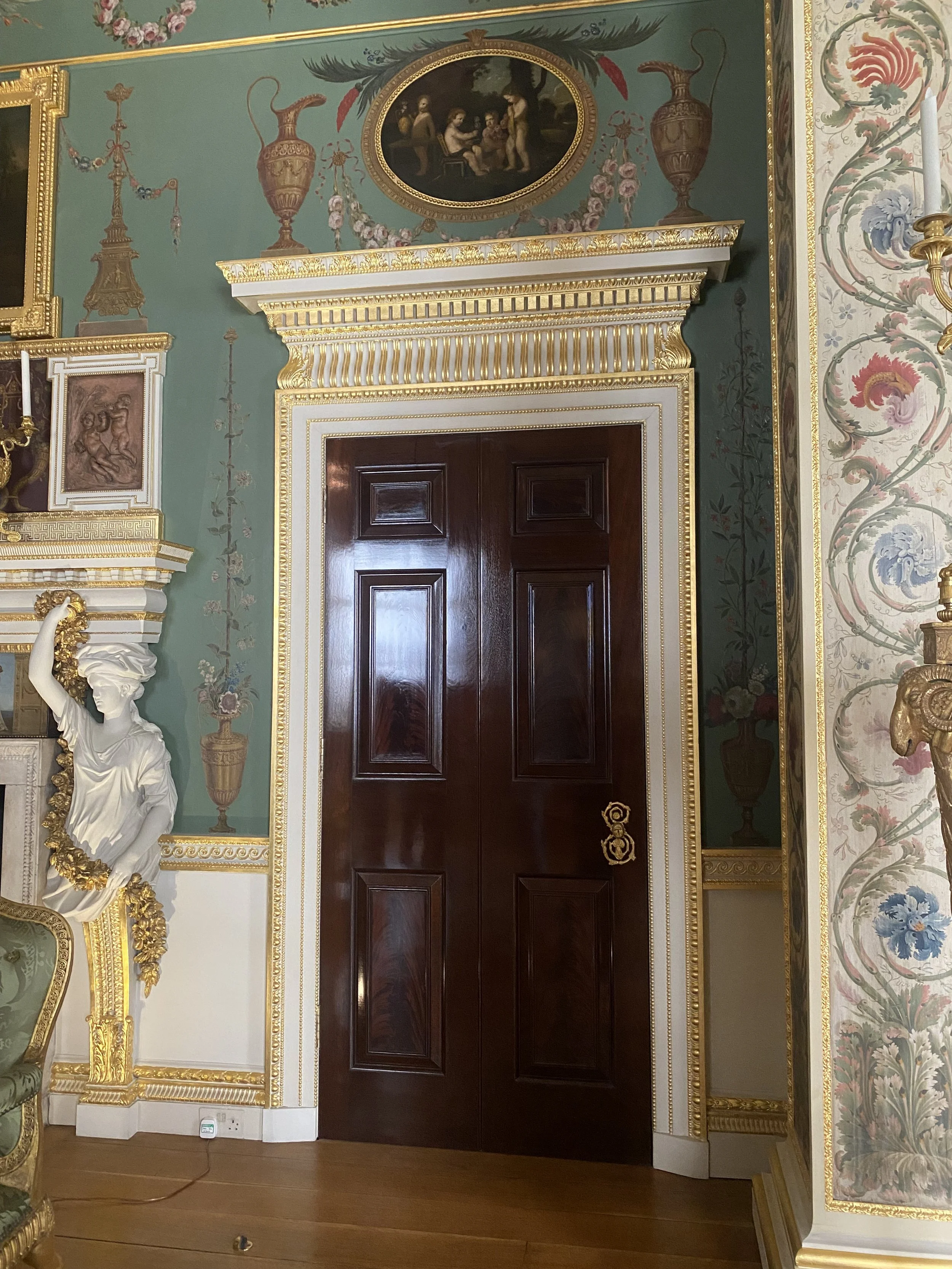 2025-11-02 12.09.48.jpeg