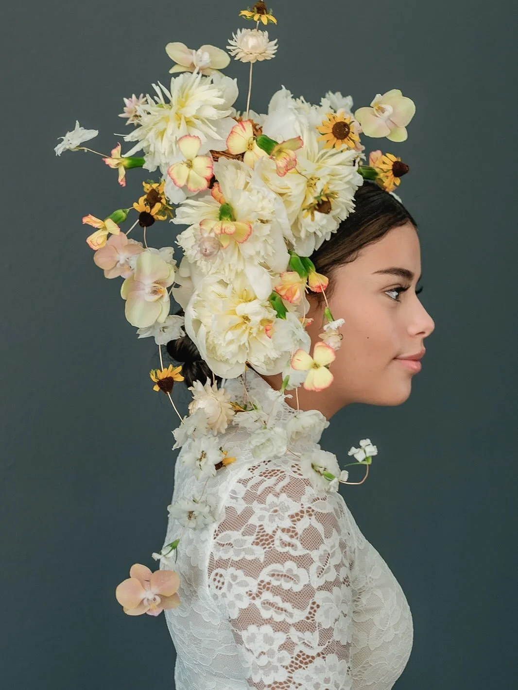 I should have made a headdress like this for myself for a costume today but the truth is, I do almost nothing for Halloween 😬
Last year I made bat costumes for two of the four kids but that&rsquo;s about as involved as I&rsquo;ve been in years. When