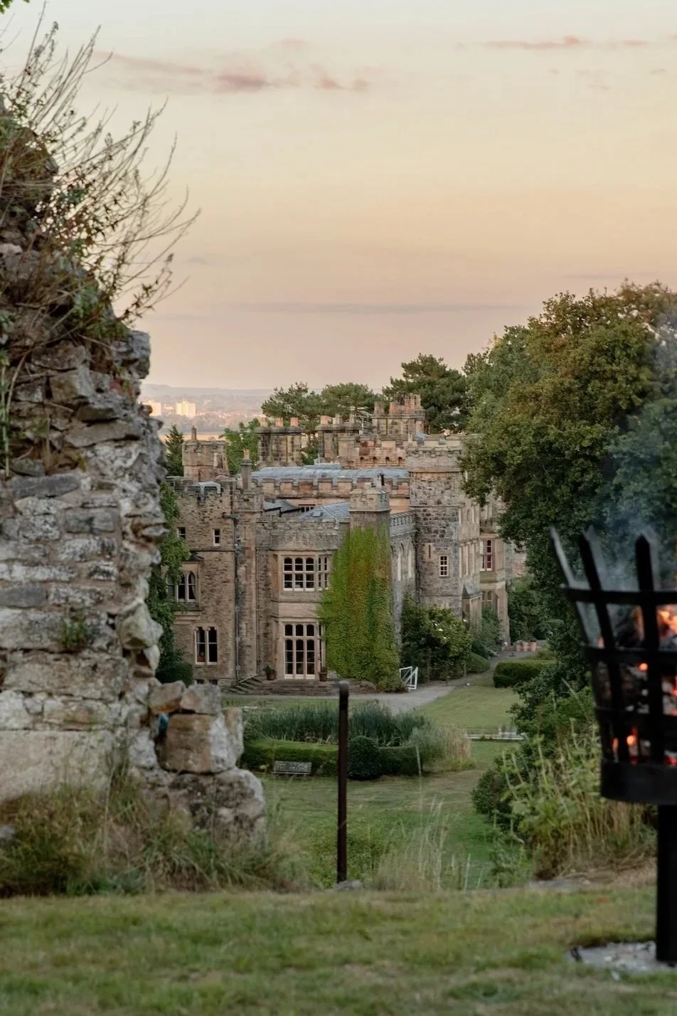 Old+Castle+Feast+-+Hawarden+Estate+-+Kym+Grimshaw+Photography-40.jpg