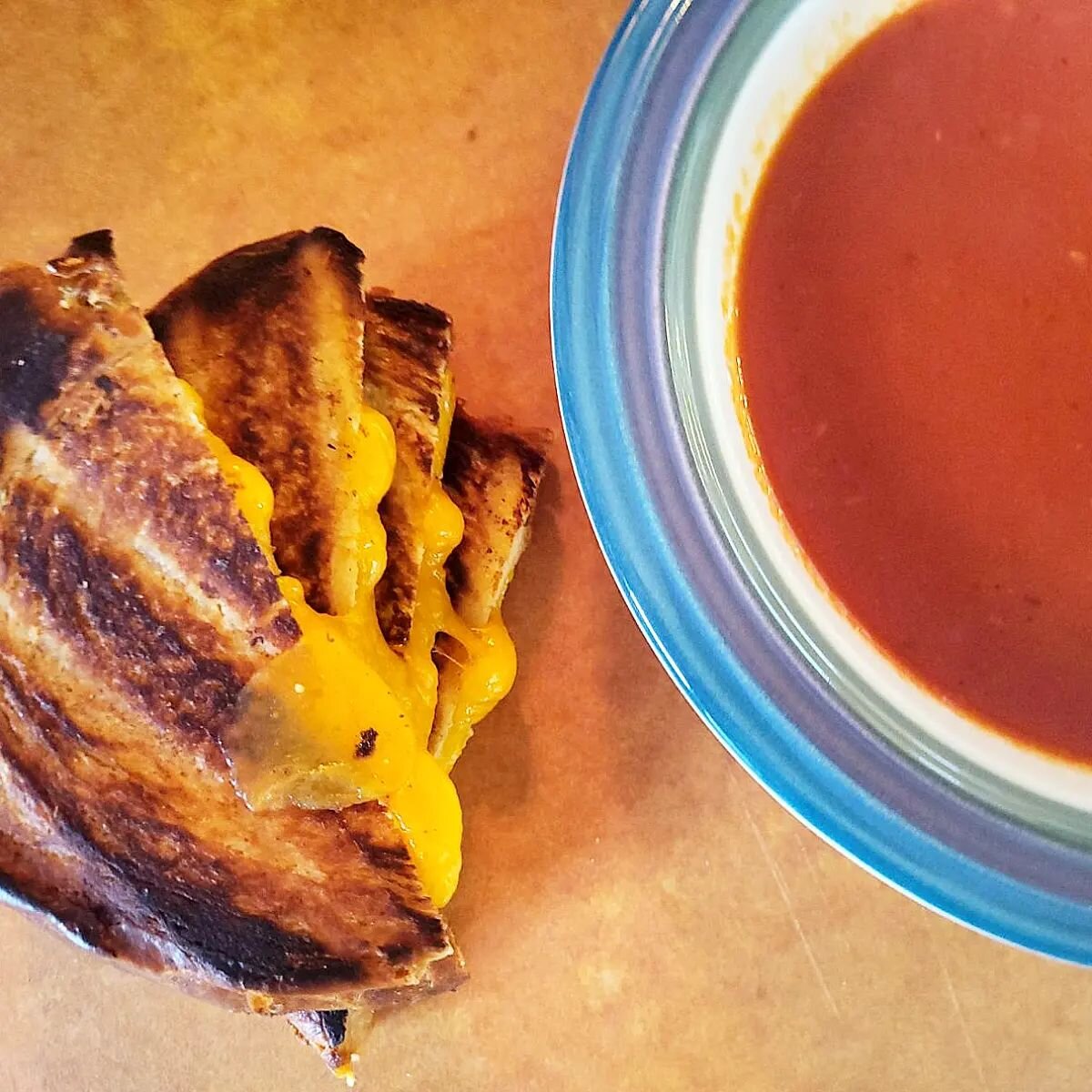 Tomato soup with milk bread grilled cheese. Yes please!!! 

#lunch #dailysoup #fromscratch #smallbatch #madwithlove