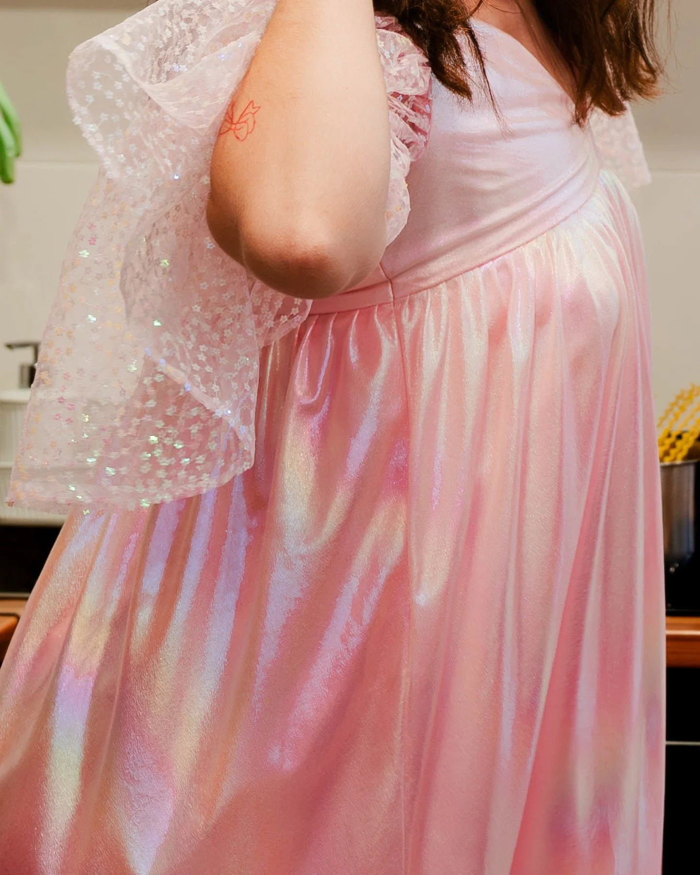 Modern royalty claims every space through handcrafted designs that refuse to be ignored. These pieces are defined by their delicate, daring, and shimmering movement. Even the natural light cannot compete with this glow. ✨

A bold style emerges here, 