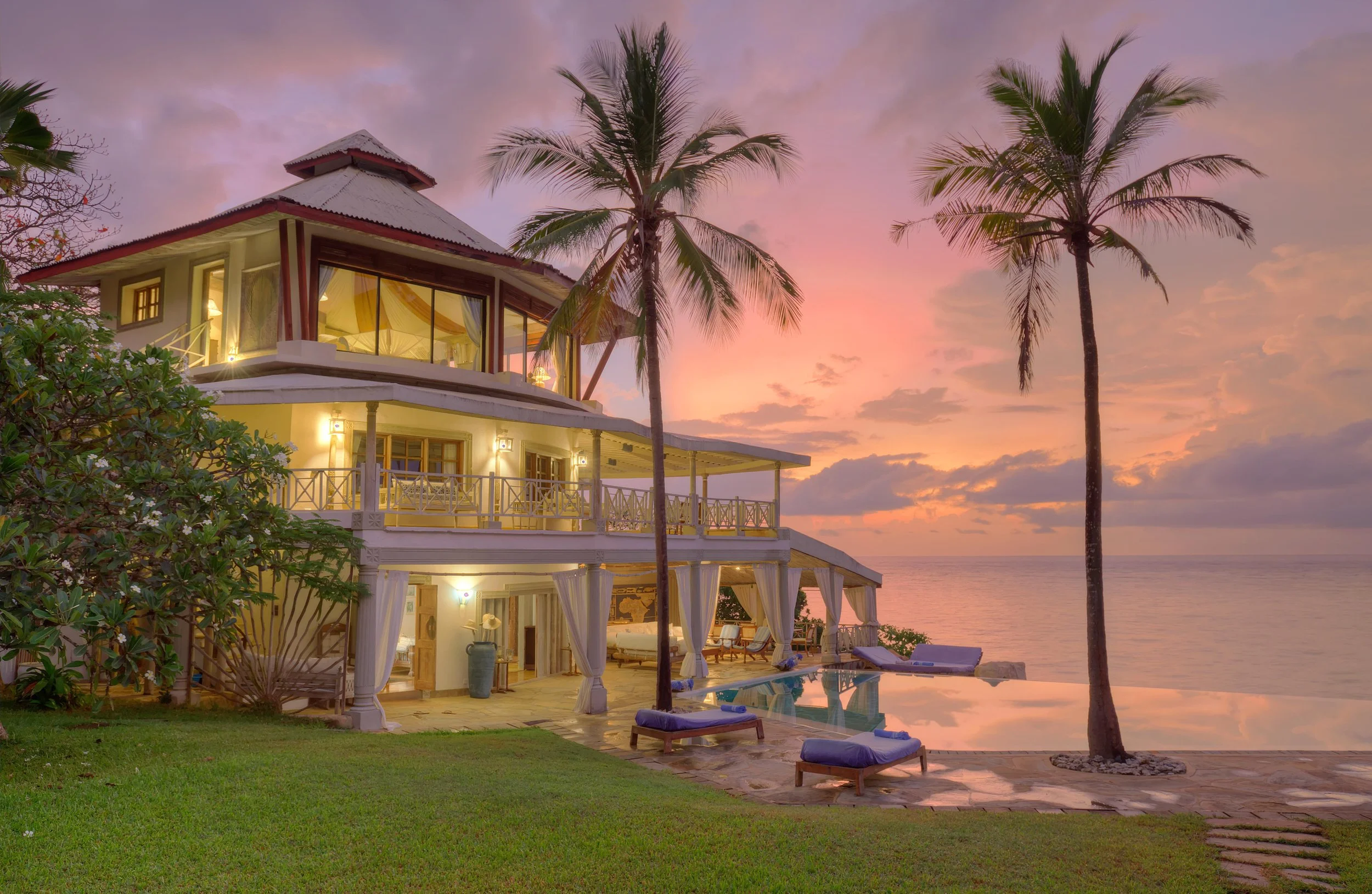 Cliff Villa_034 (1).jpg